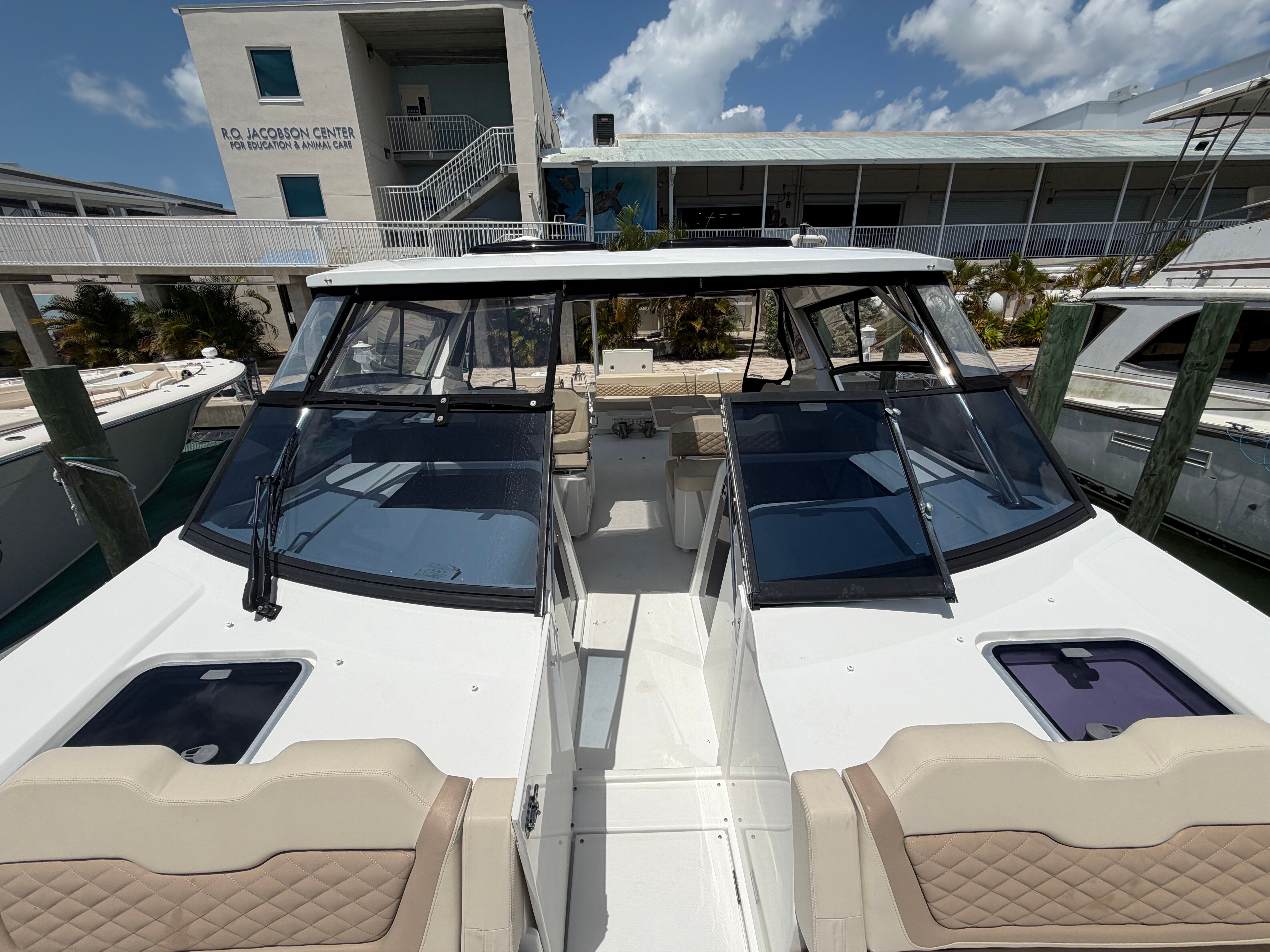 2020 AQUILA 36 SP - Image 22