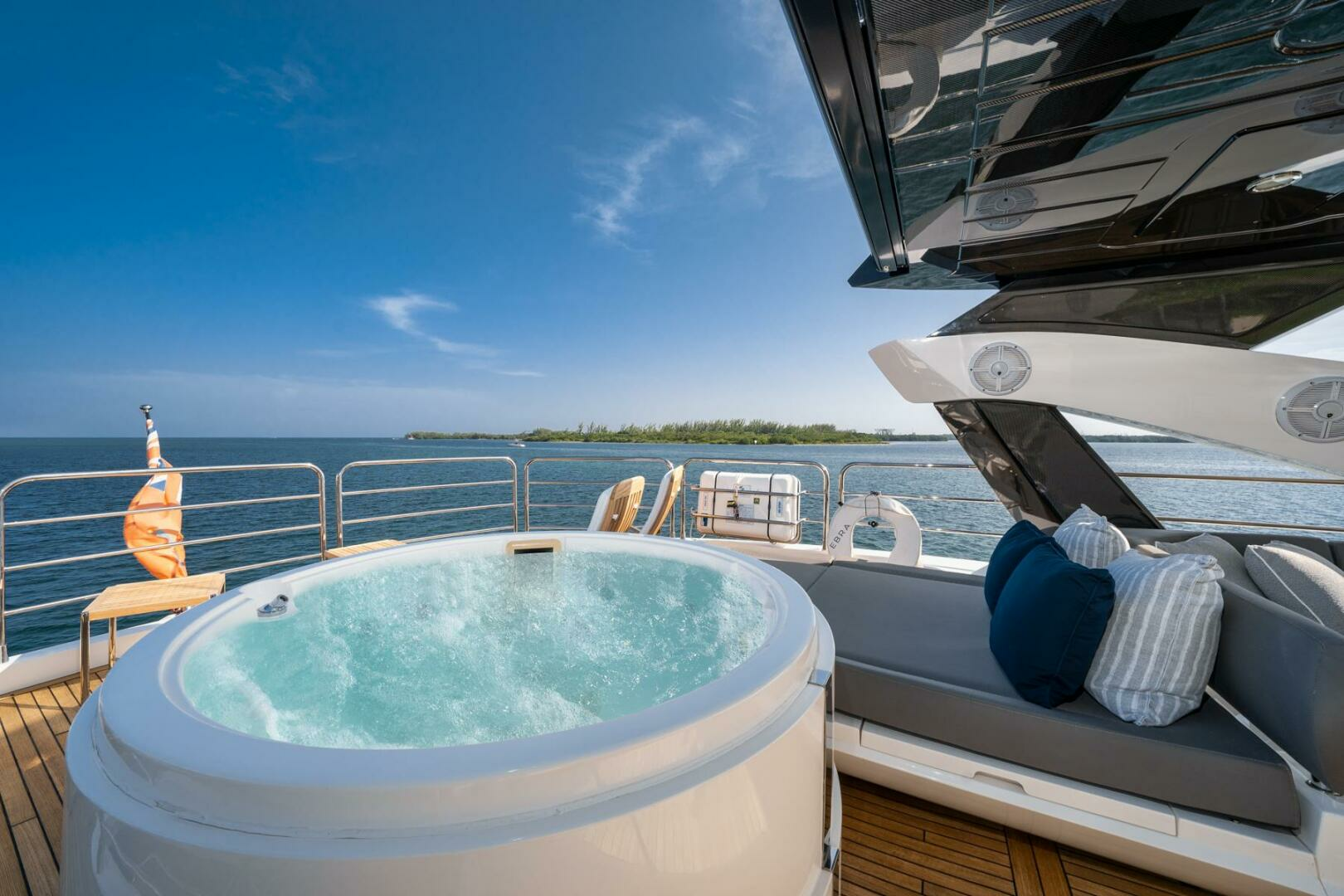 2015 Sunseeker 28 METER - Image 13