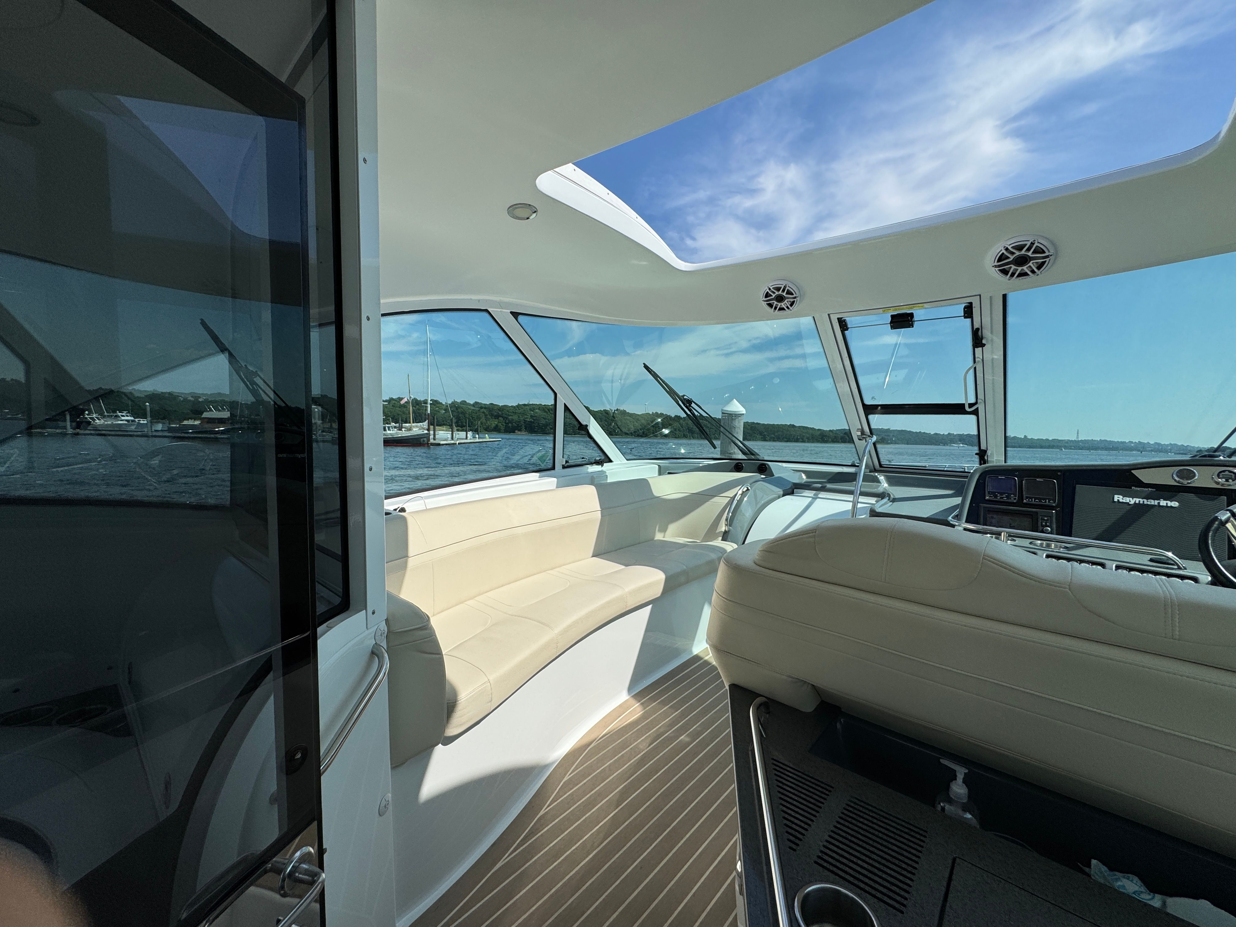 2015 Formula 45 Yacht - 7