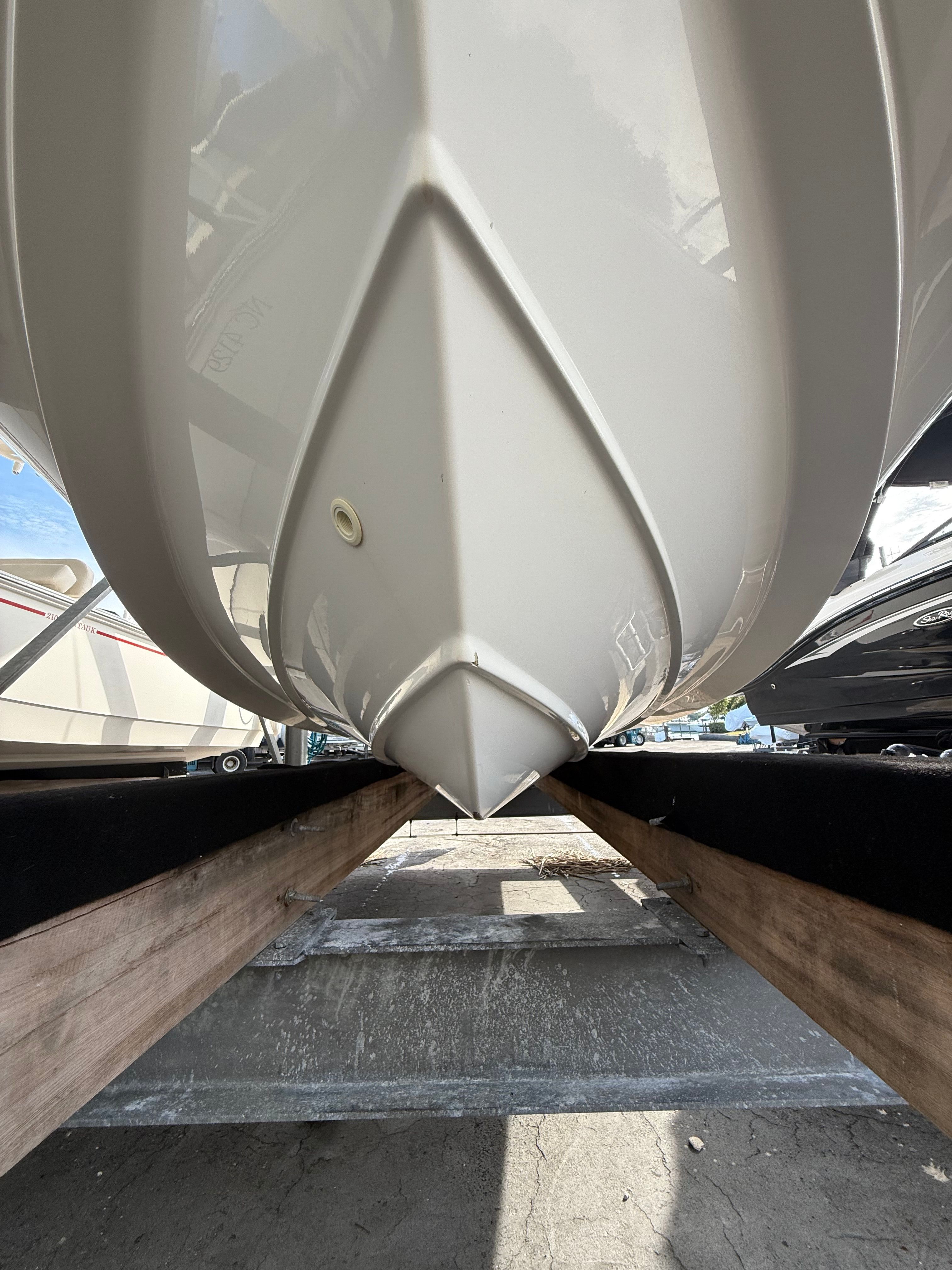 2009 Boston Whaler 190 Montauk - 3