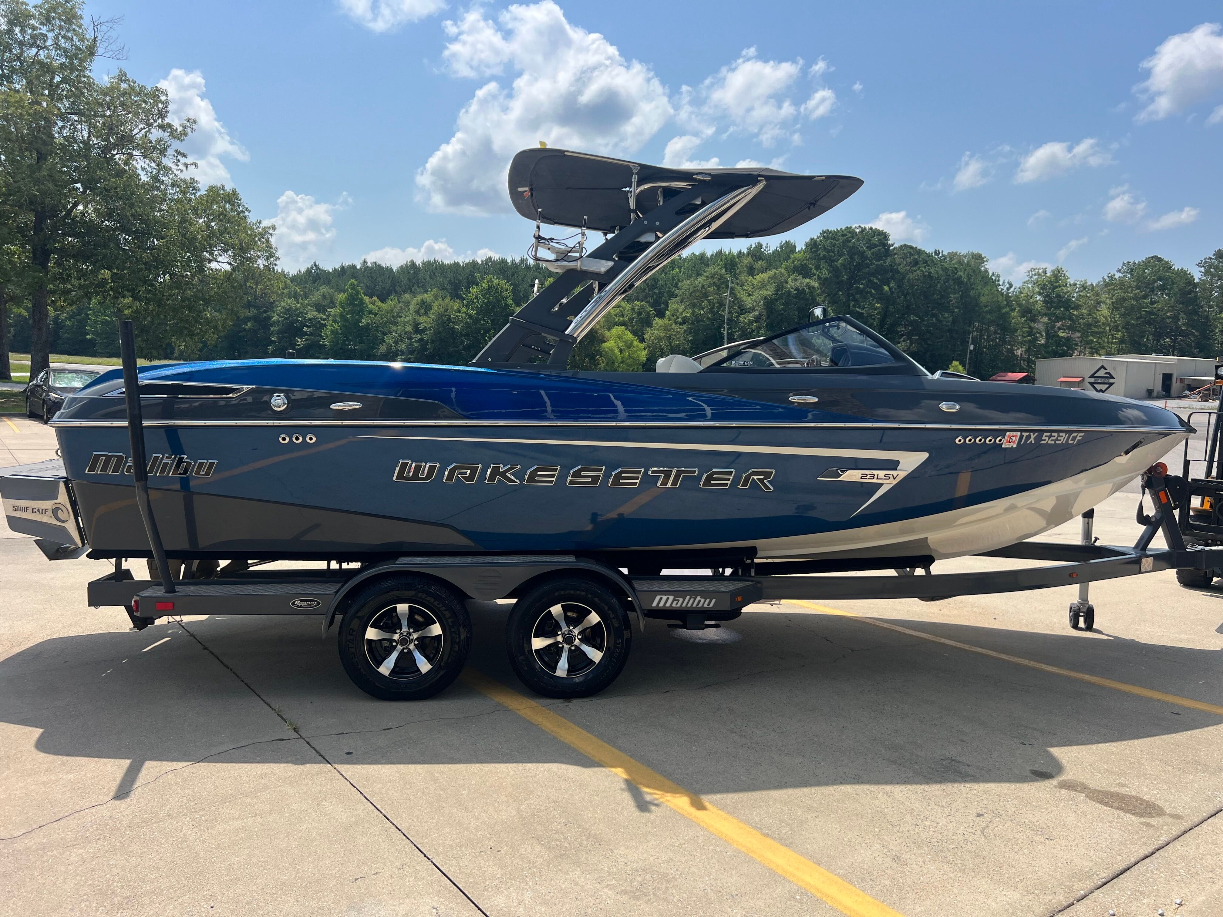 2014 MALIBU 23 LSV - Image 7