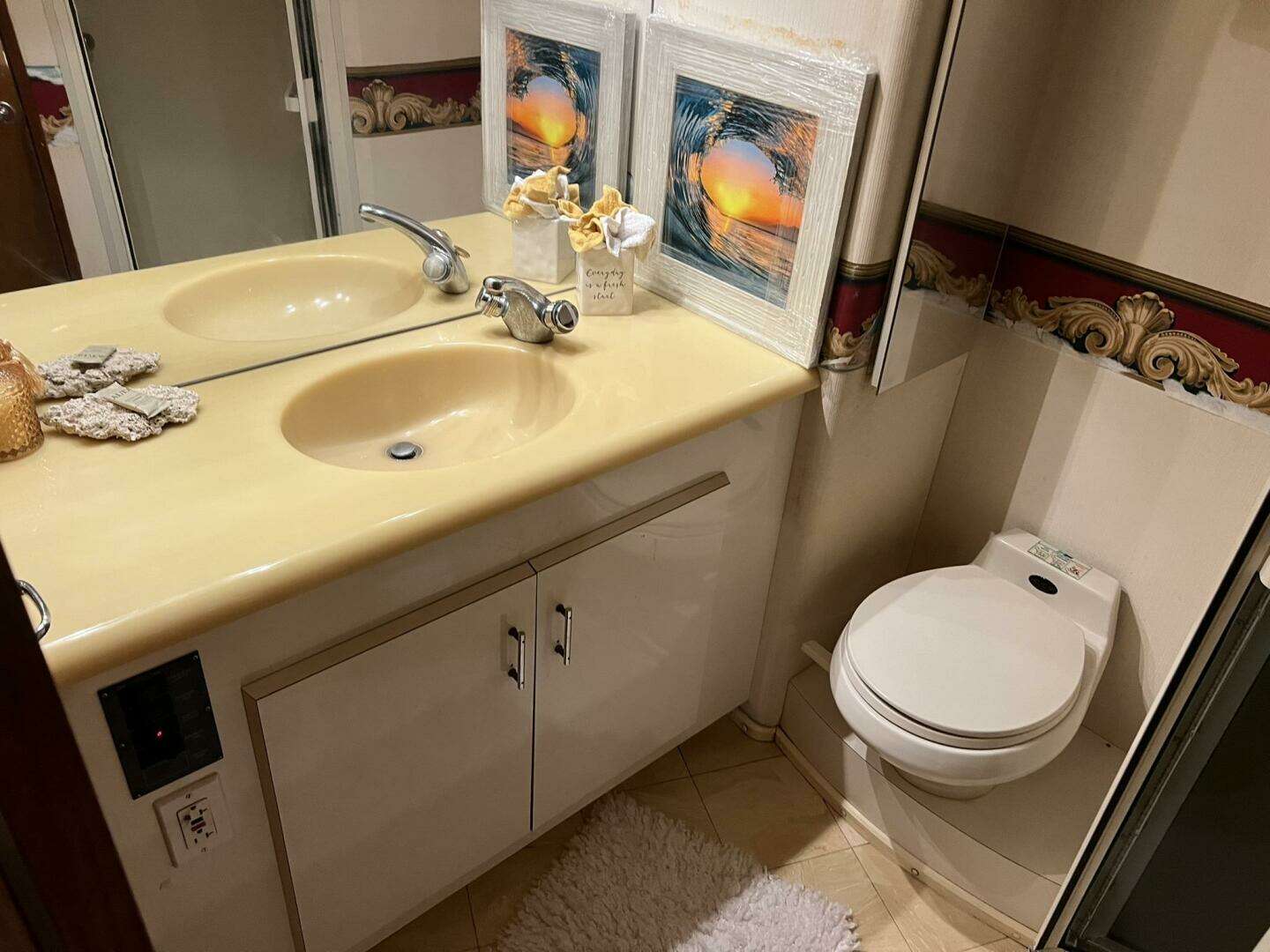 1999 Viking 60 CPMY - Image 70