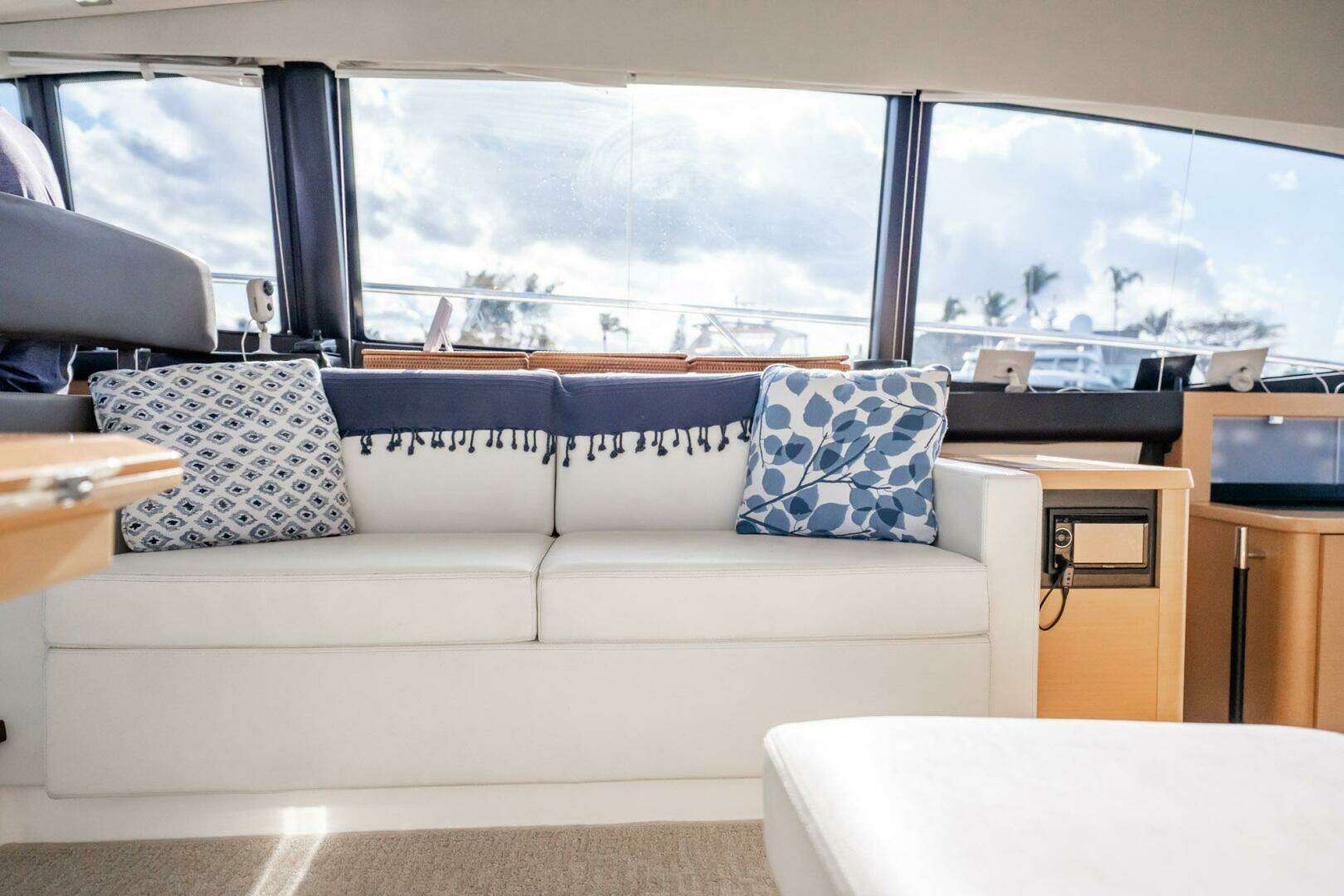 2013 Prestige 500 S - Image 32