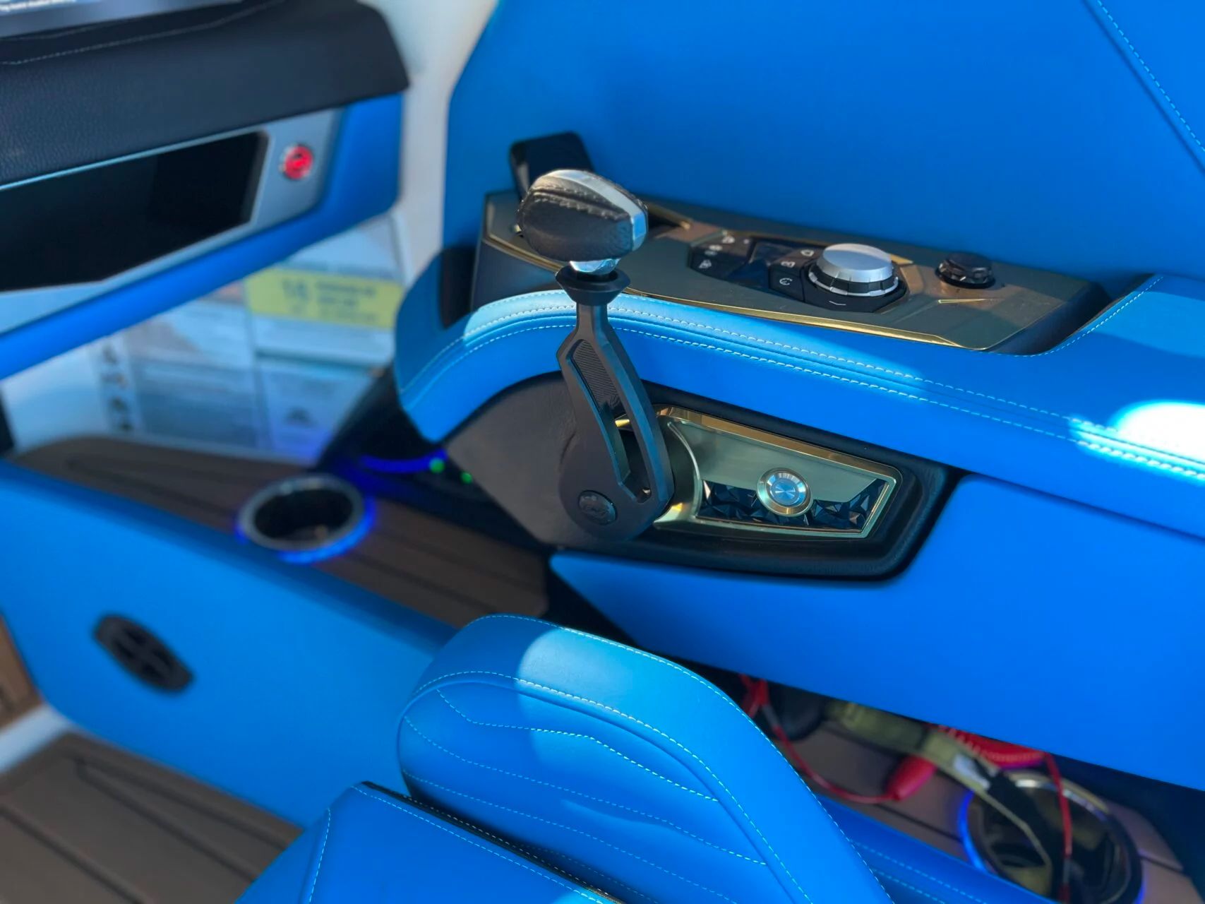 2025 Nautique G23 - 28