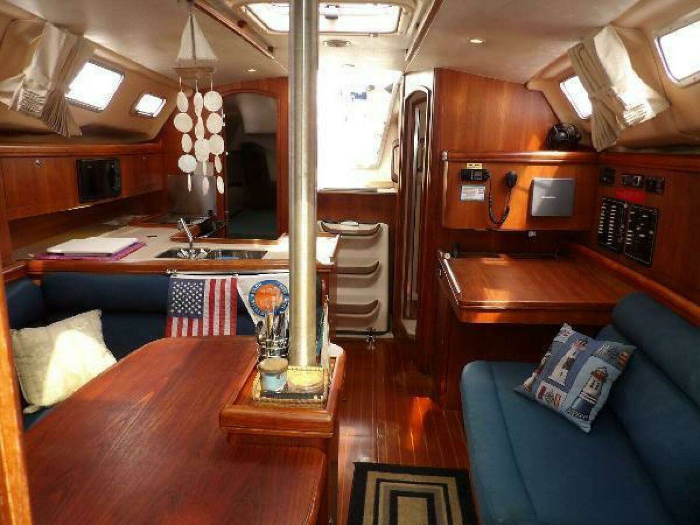 2002 Hunter 356 - Image 30