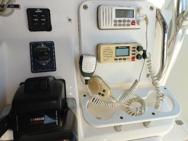 2002 Century 3200 Center Console - 12