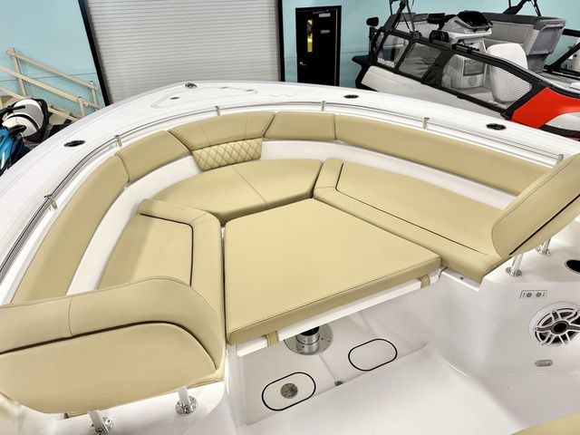 2026 Sportsman Heritage 261 Center Console - 10