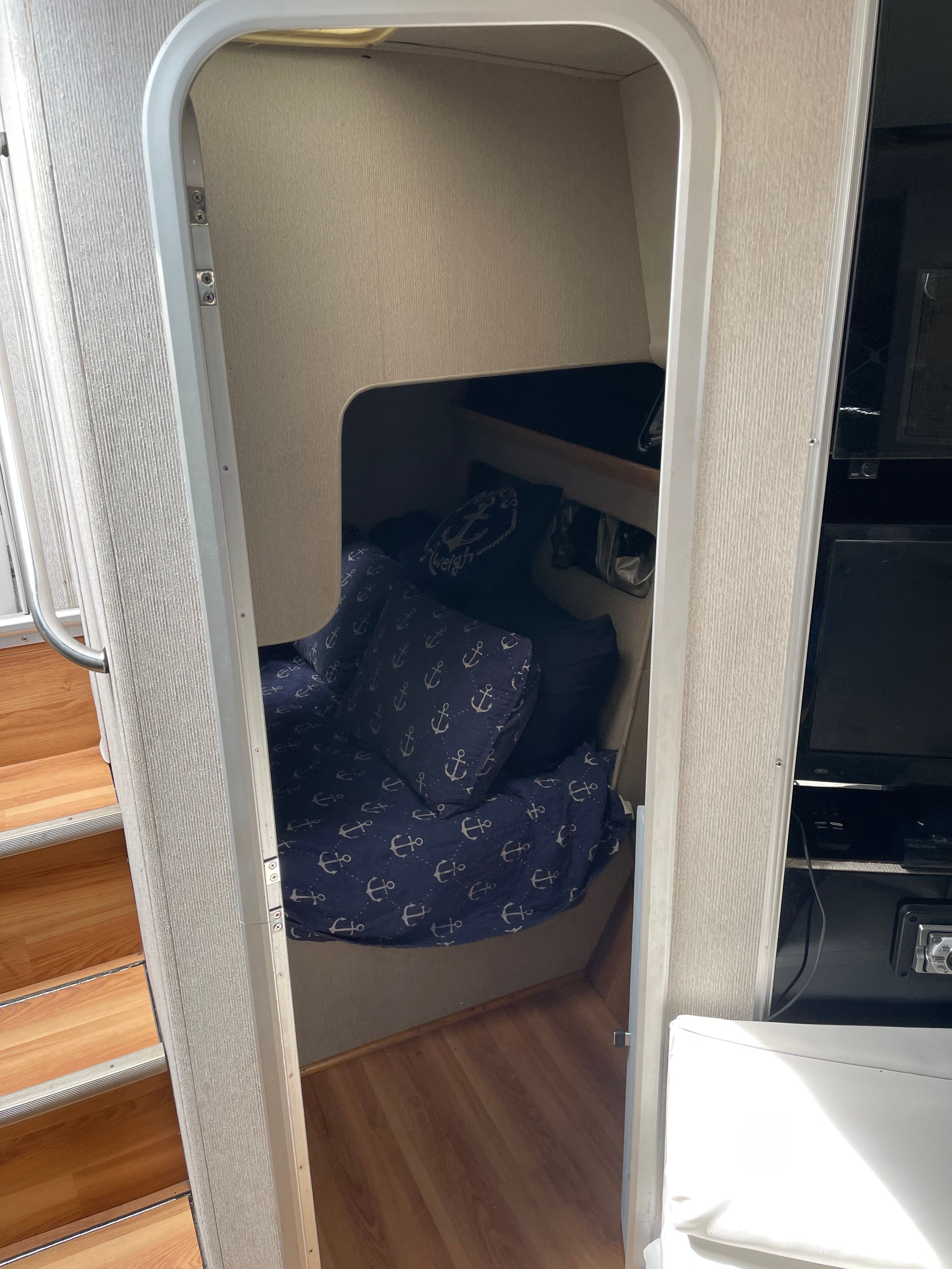 1989 Silverton 34 Express - 27