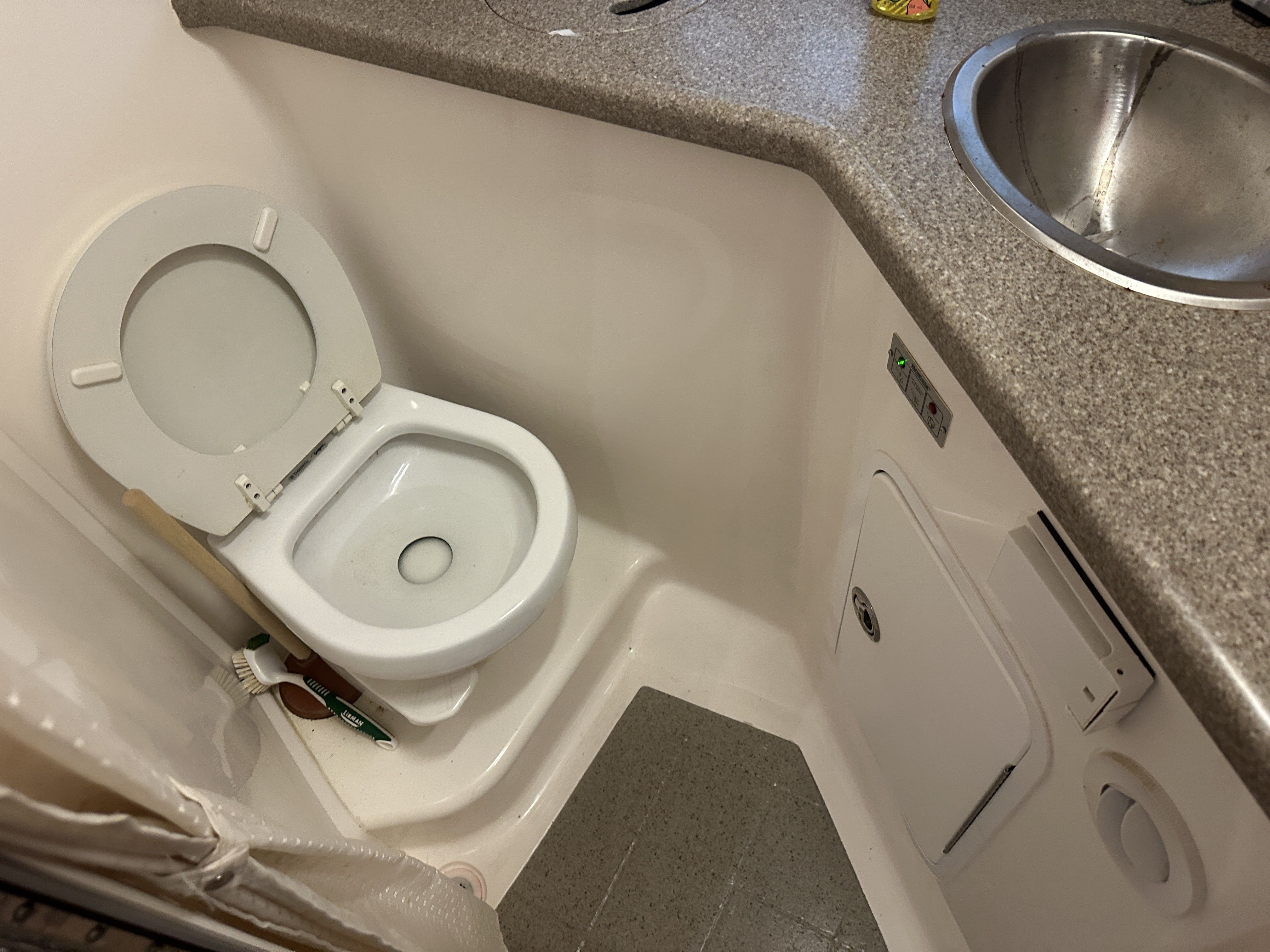 2008 Rinker 330 Express Cruiser - 10