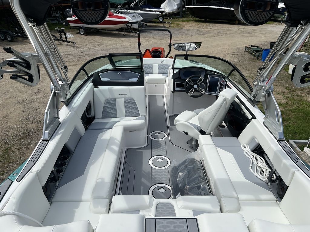2024 MasterCraft X22 - 22