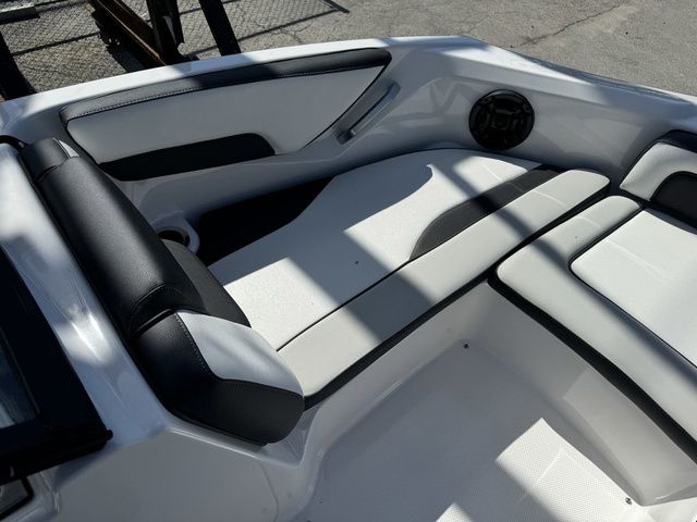 2025 Yamaha Boats SX195 - 7