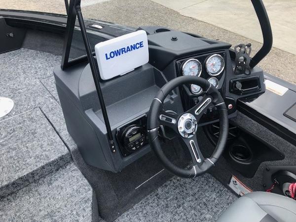 2025 Tracker Targa V18 Combo boat dashboard with Lowrance electronics and steering wheel.