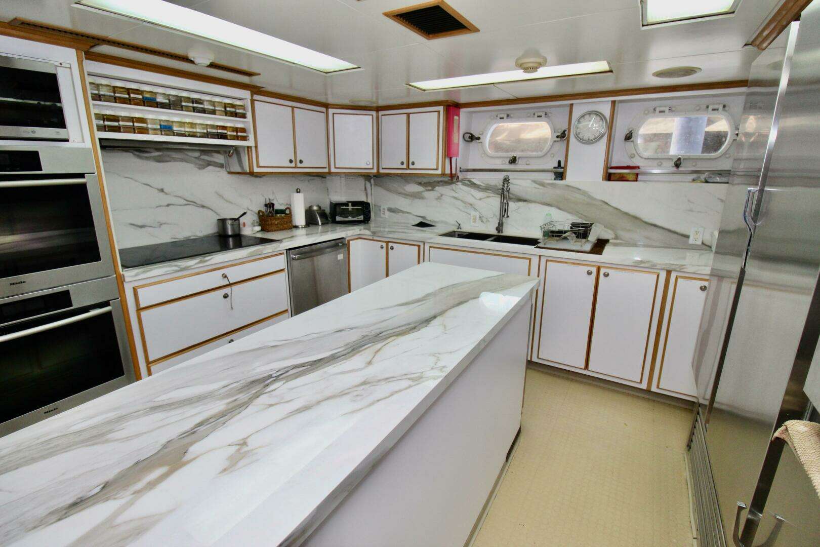 1988 Sterling Yachts — - Image 23
