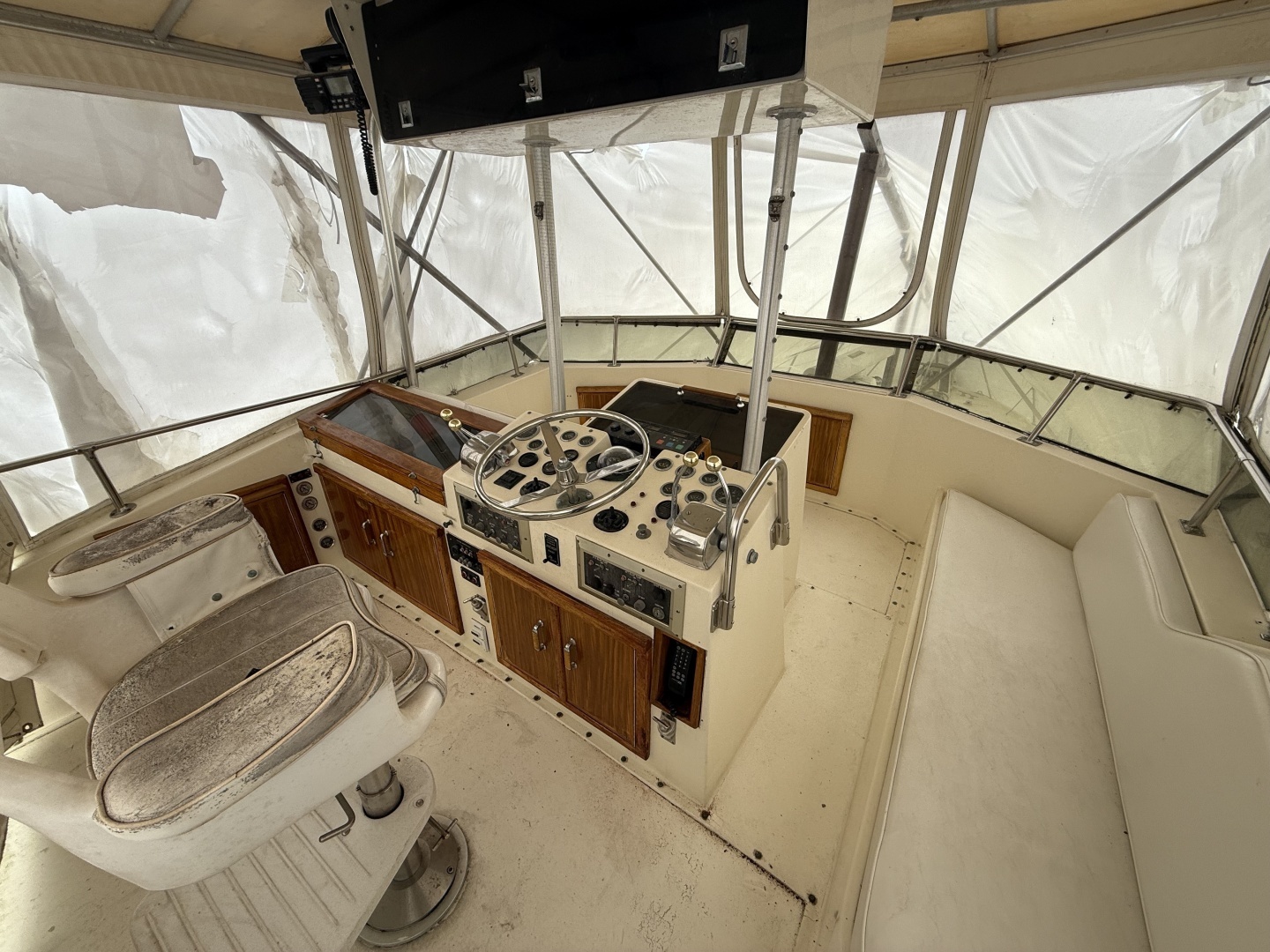 1979 Hatteras — - Image 14