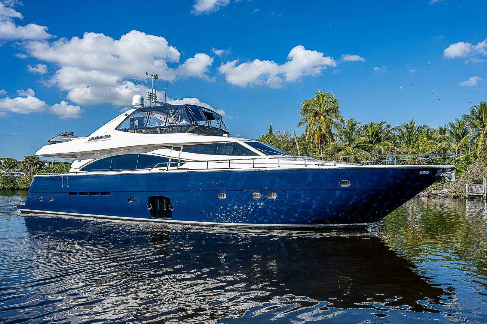 2006 Ferretti Yachts 830 - Image 18