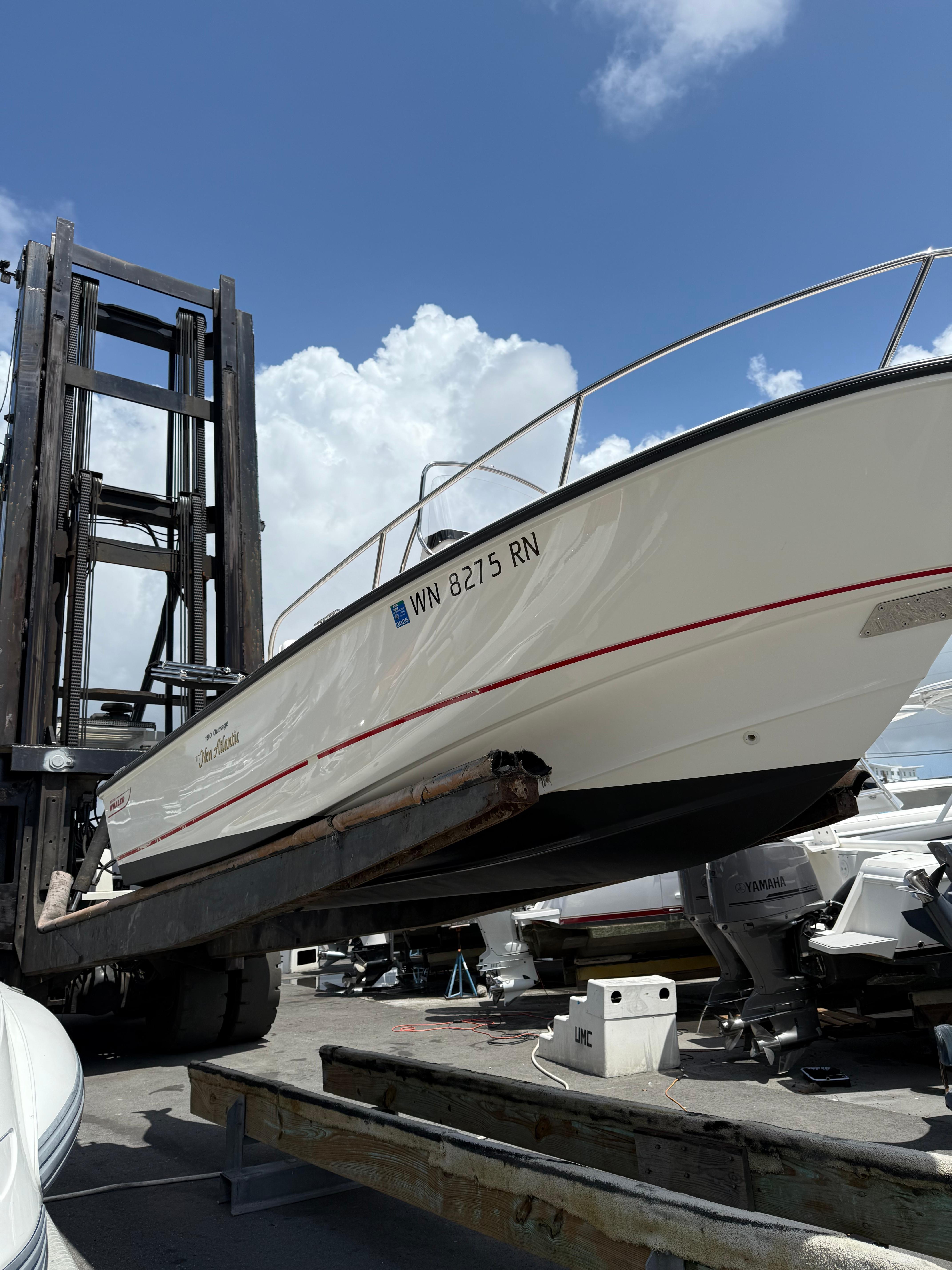 2010 Boston Whaler 190 Outrage - 9
