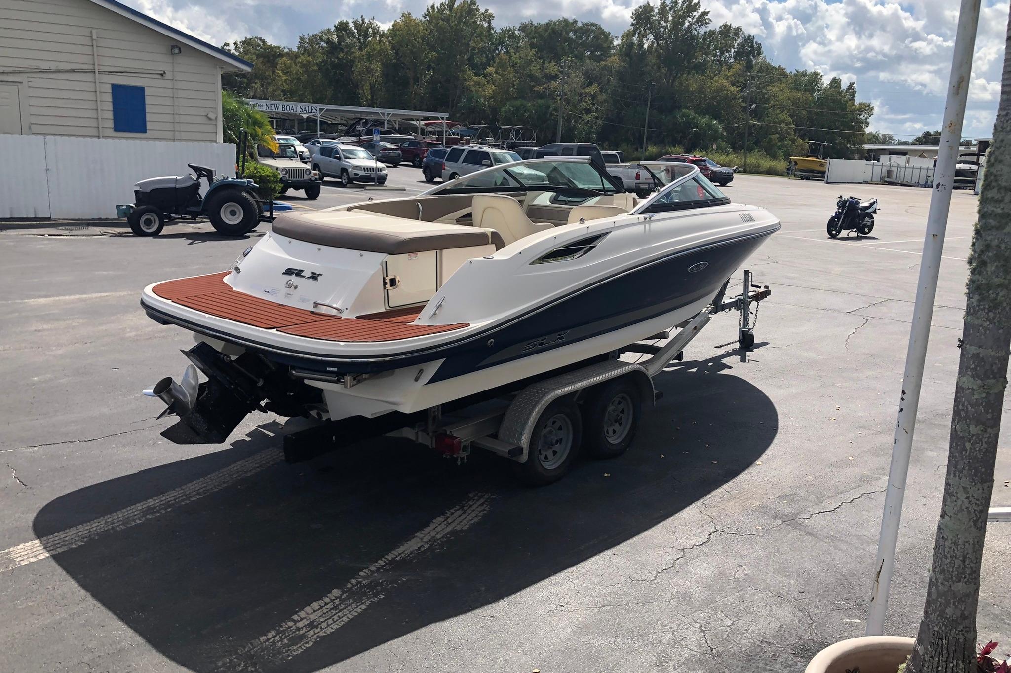 2012 Sea Ray 210 SLX
