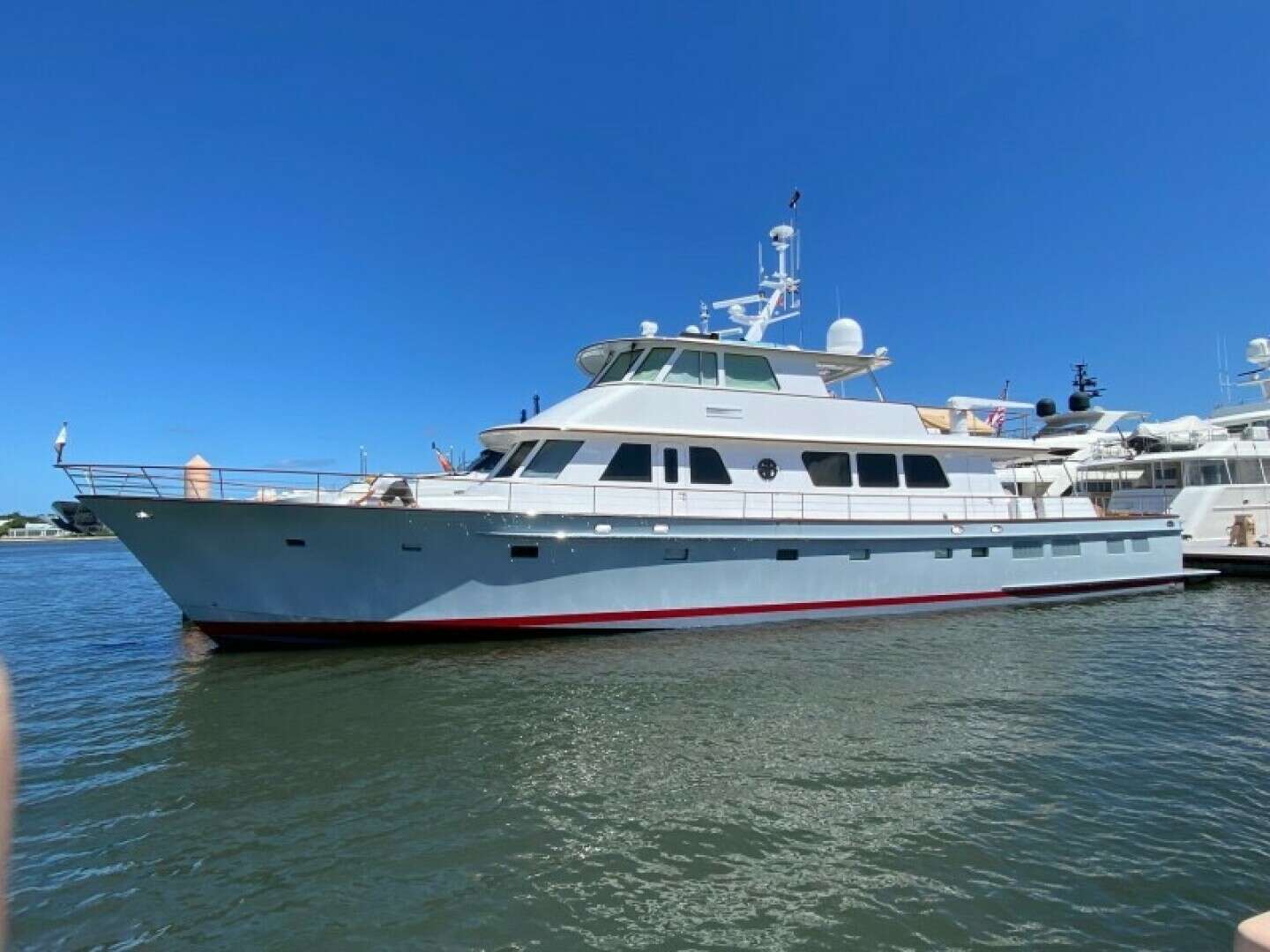 2003 New England Boatworks Enclosed Raised Pilothouse - Image 2