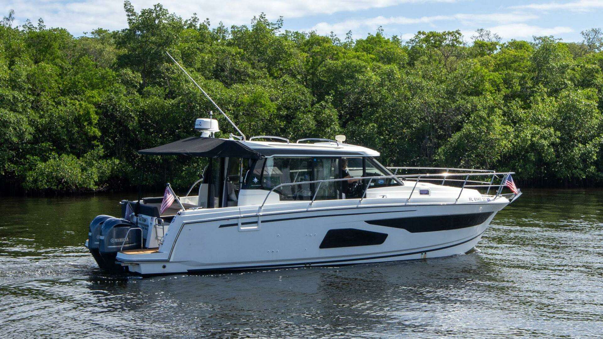 2021 Jeanneau NC 1095 - Image 2