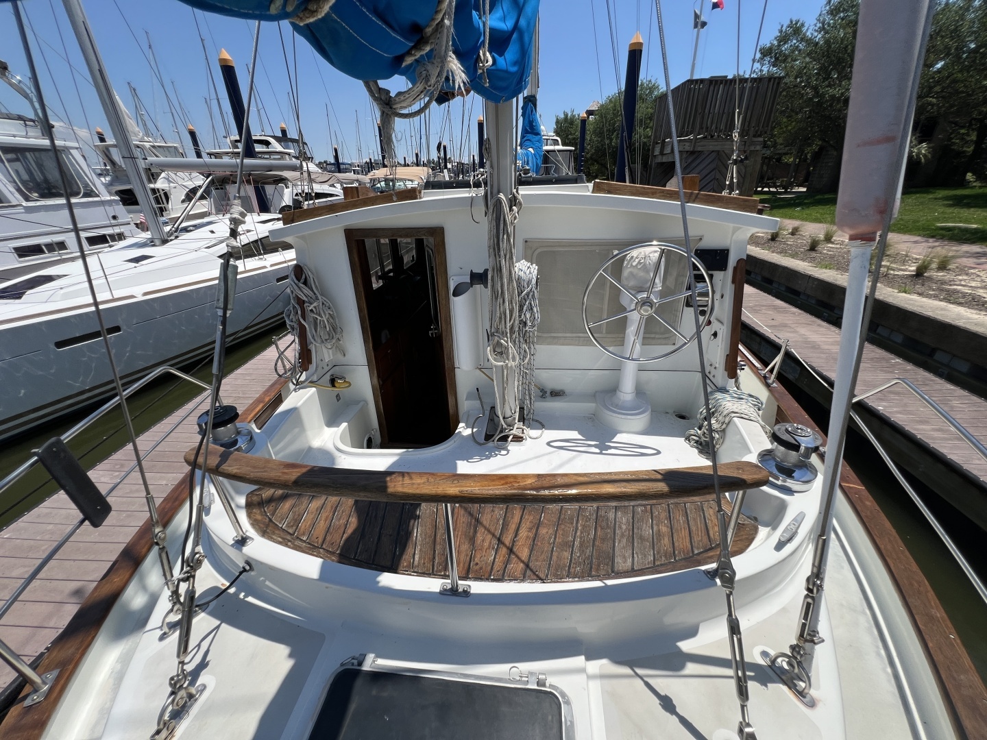 1977 Fisher 46 - Image 31