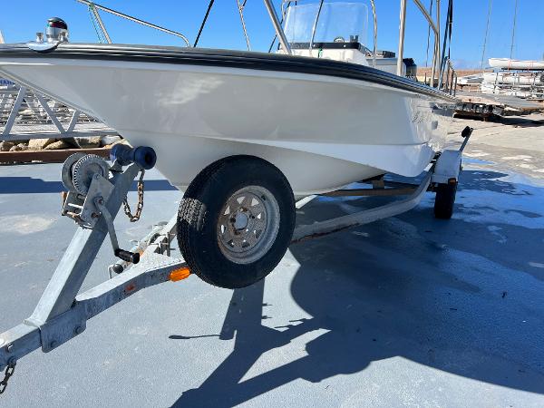 2006 Boston Whaler 170 Montauk - 8