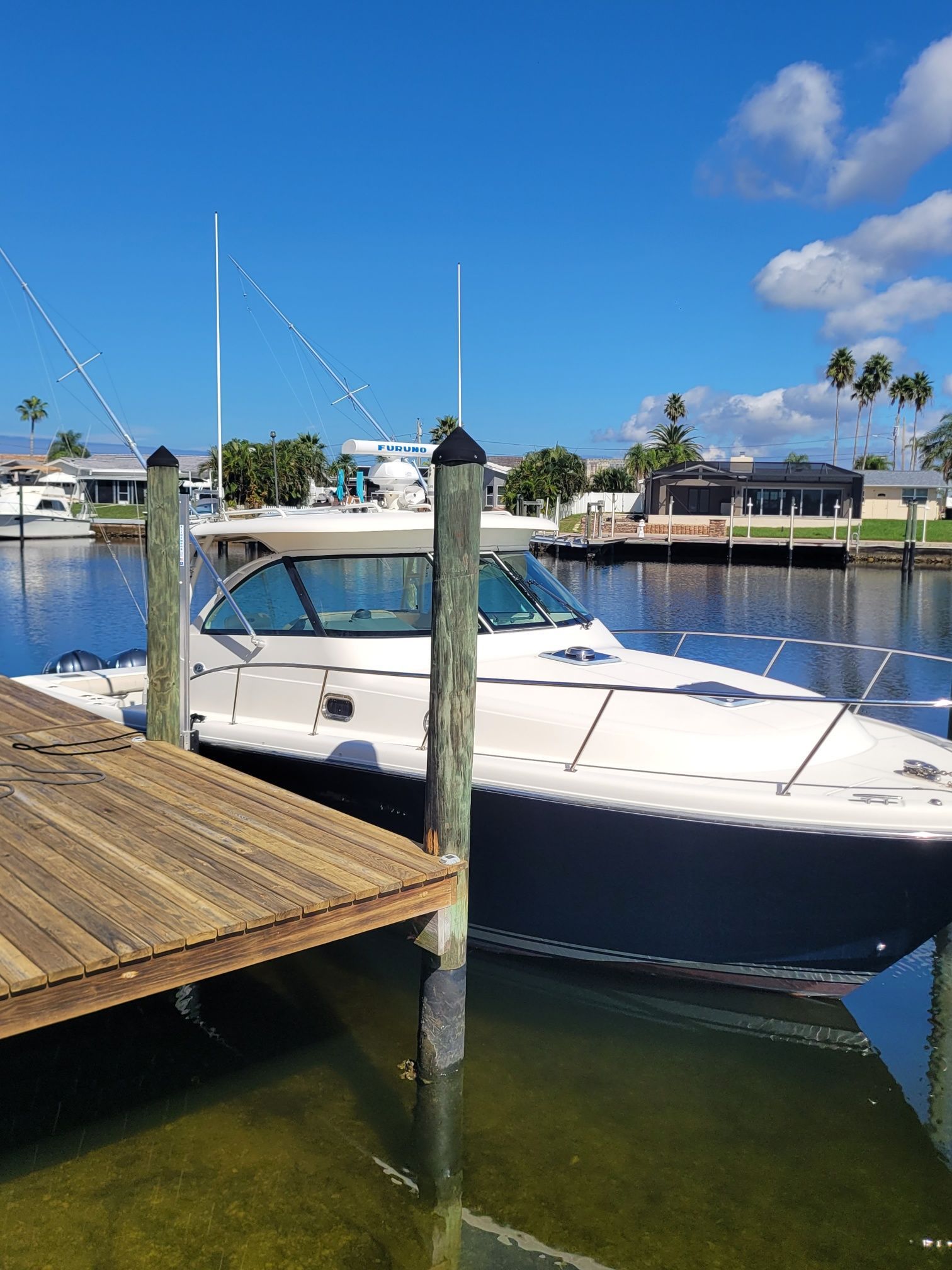 2009 Pursuit OS 375 Offshore