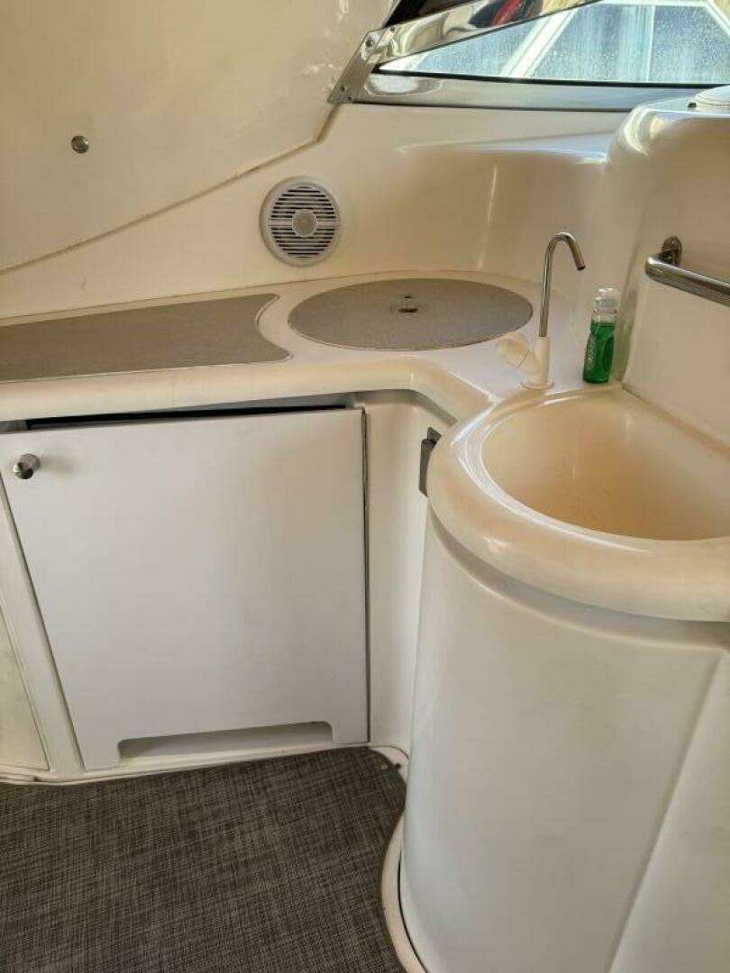 2001 Cruisers 4270 - Image 70