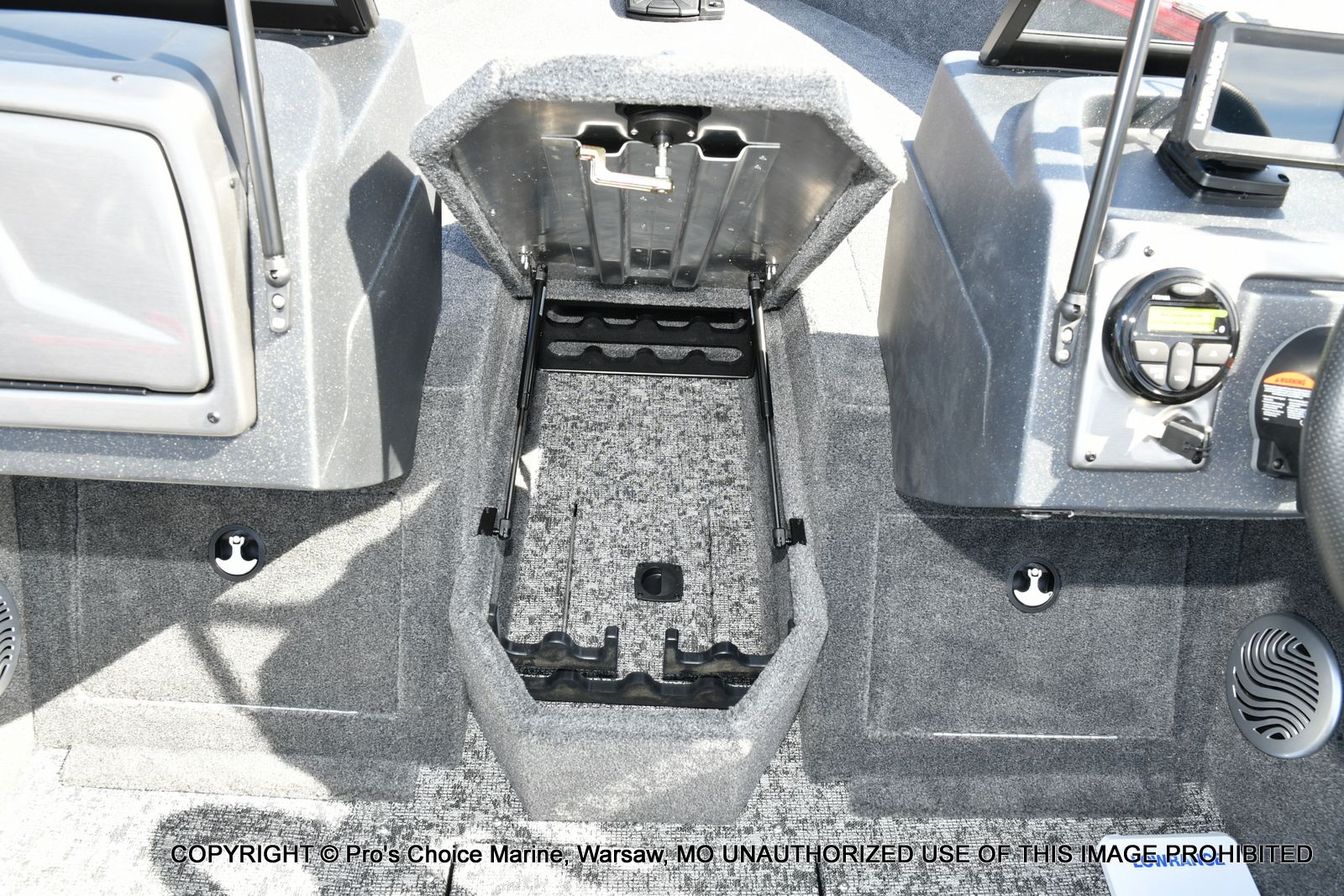 2026 Tracker Pro Guide V-175 WT w/150HP - 45