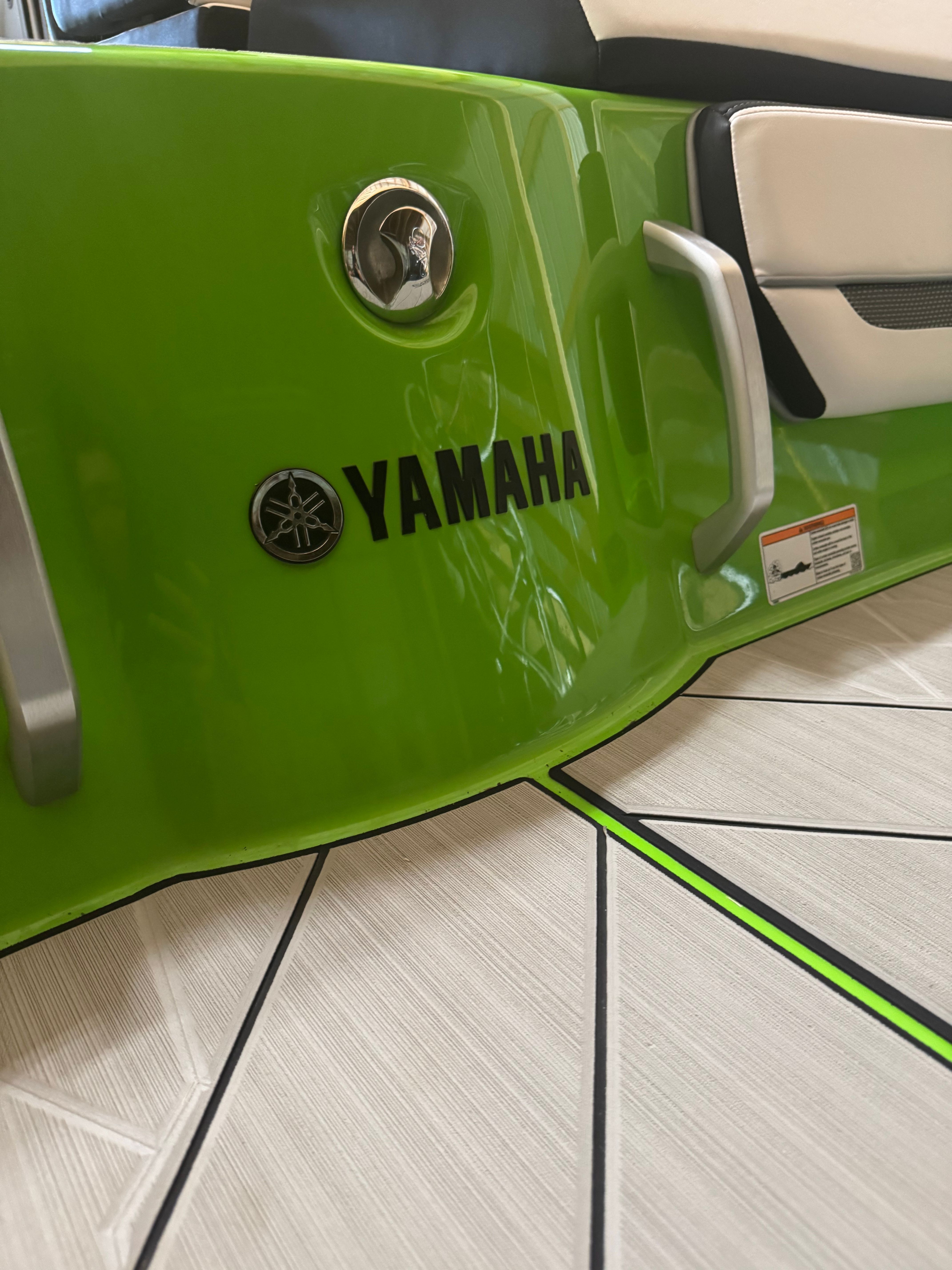 2022 Yamaha Boats 255XD - 75