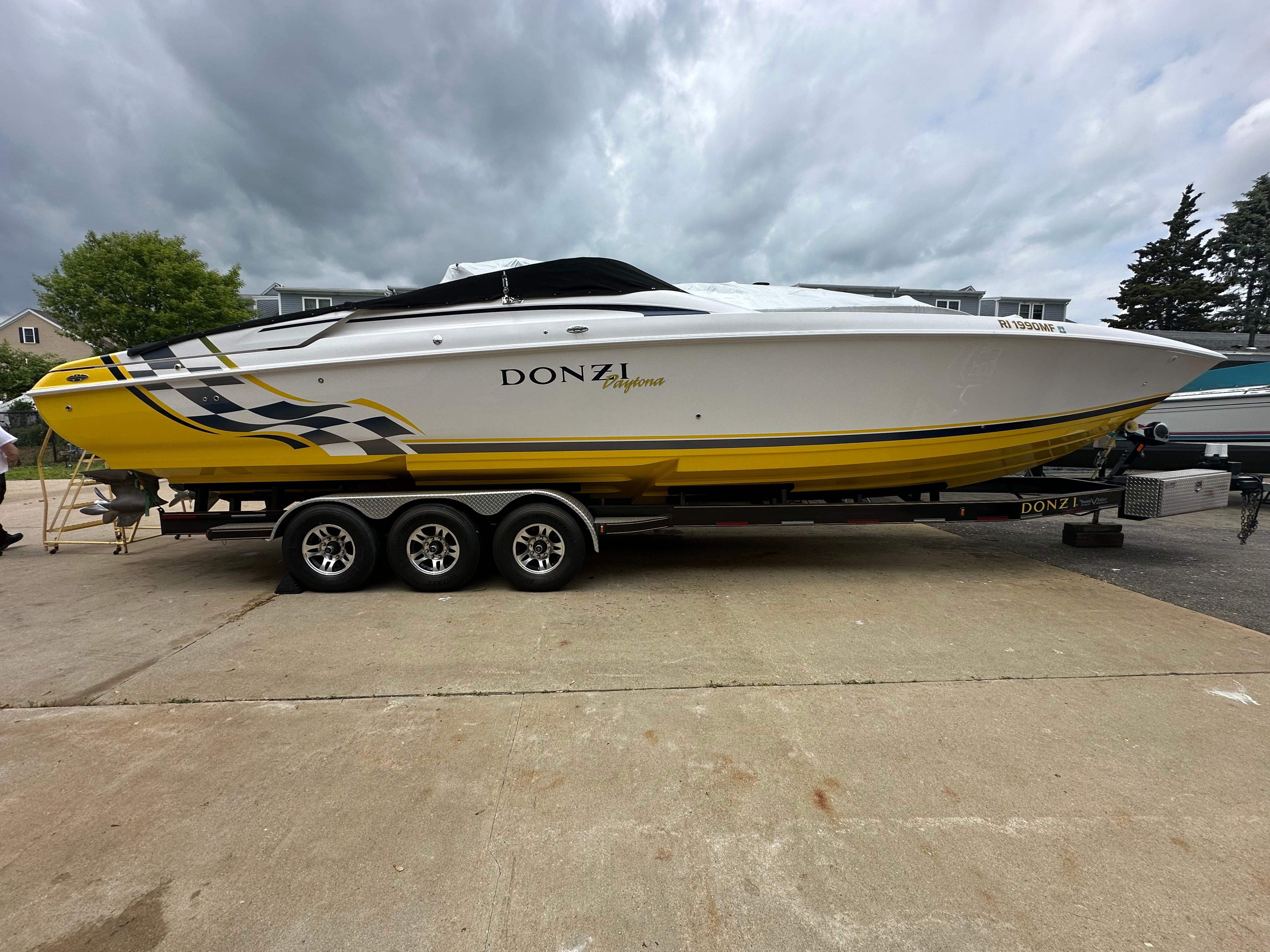 2001 Donzi Daytona 38 ZX - 2