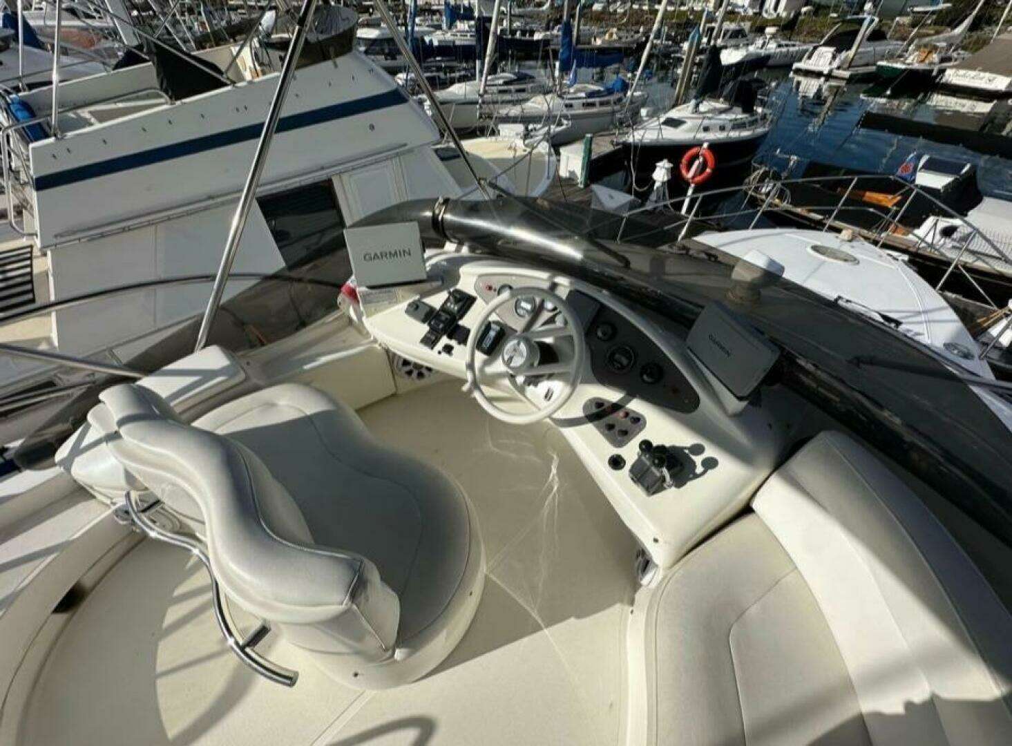 2001 Azimut 42 - Image 7