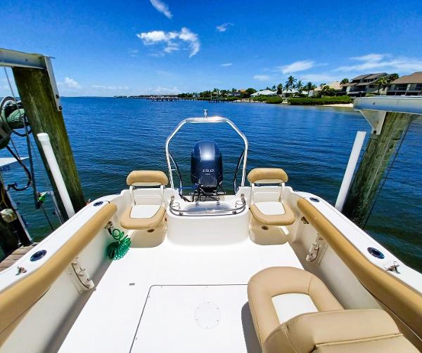 2018 Key West 211 Dual Console - 10