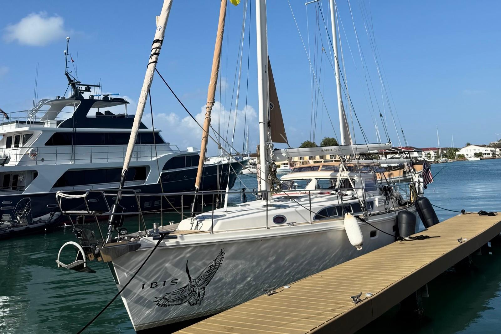 2010 Amel 54