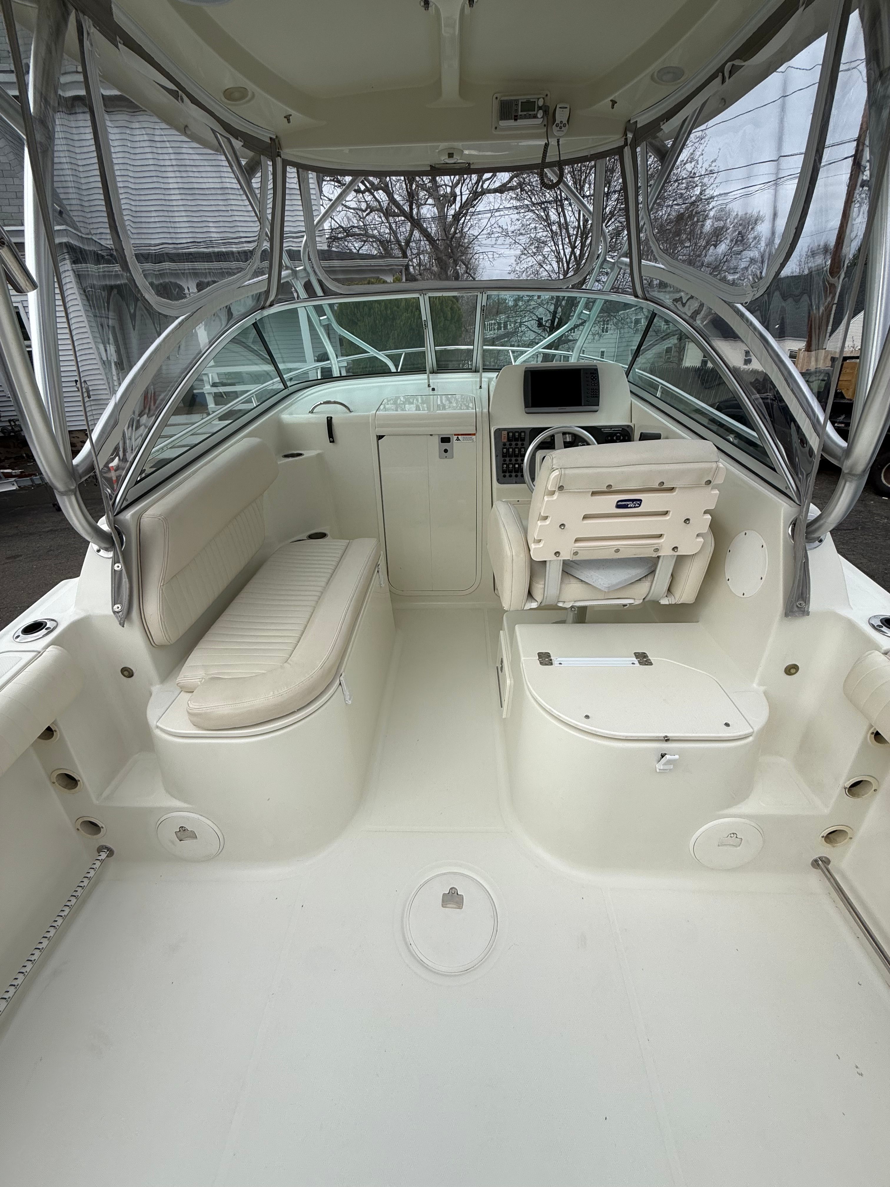 Interior of a 2008 Hydra-Sports Vector 2200 VX boat.