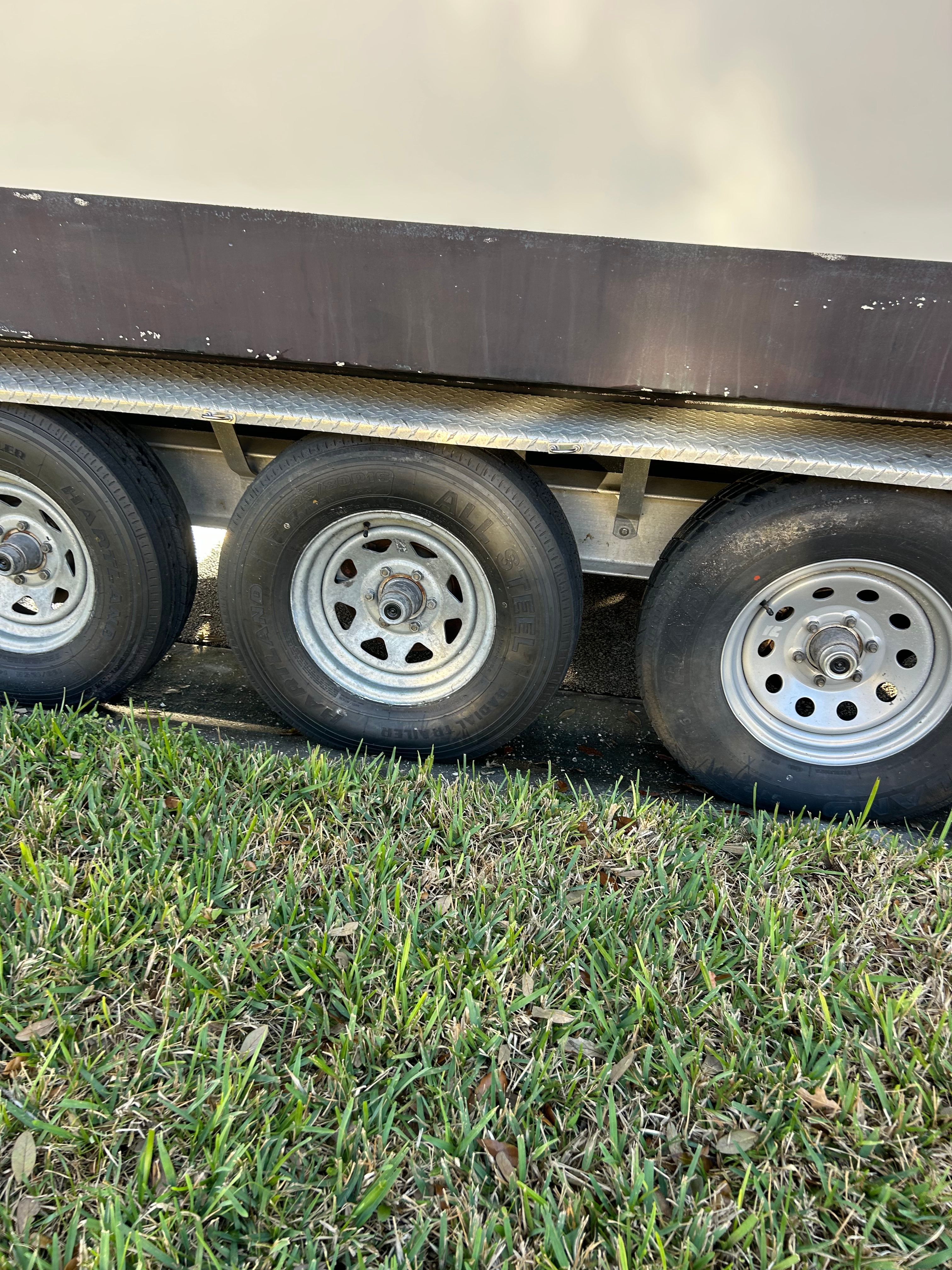 2006 Maxum 3300 SE - 19