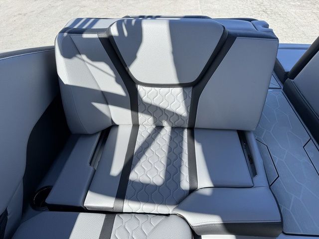 2026 Yamaha Boats 255XD - 15