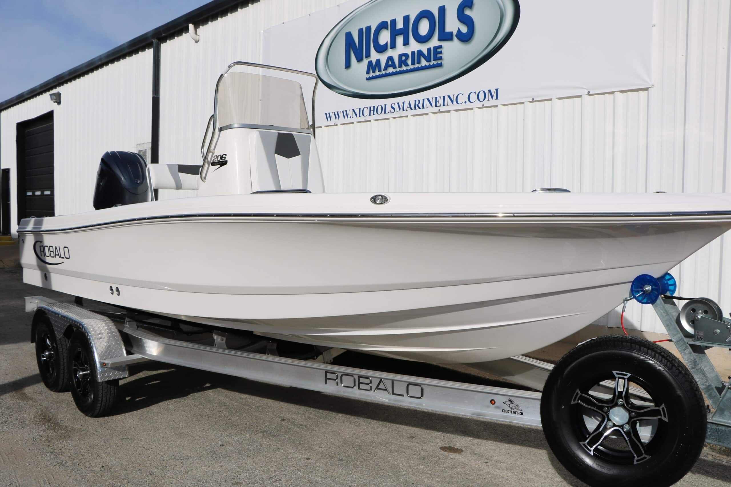 2026 Robalo 206 Cayman - 5