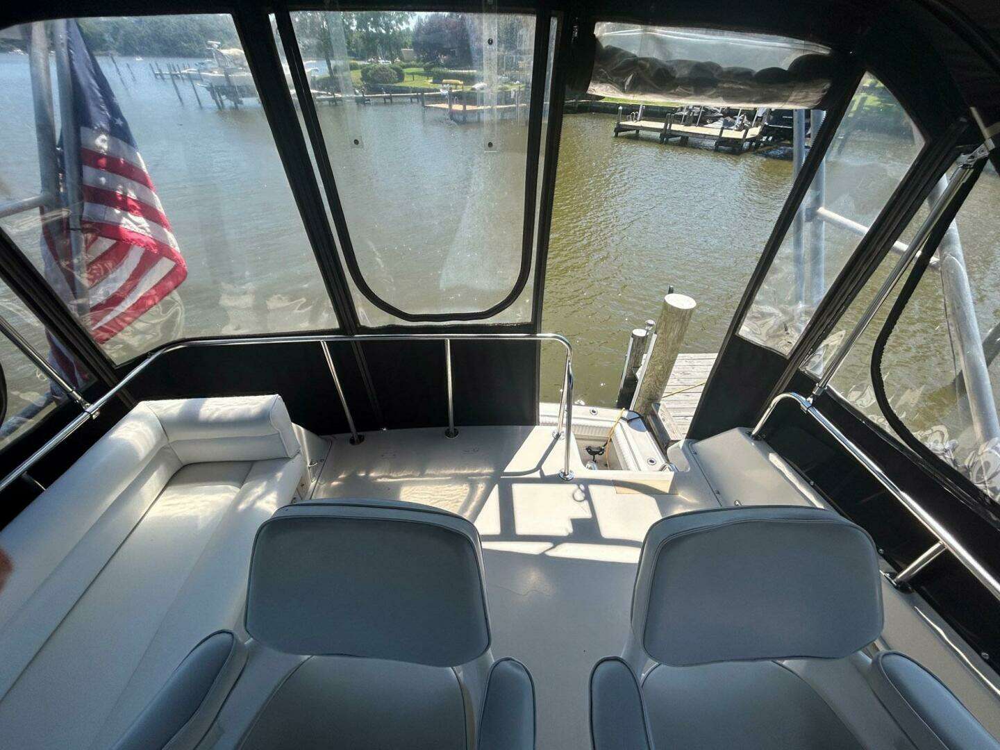 1990 Silverton 34 Convertible - Image 18