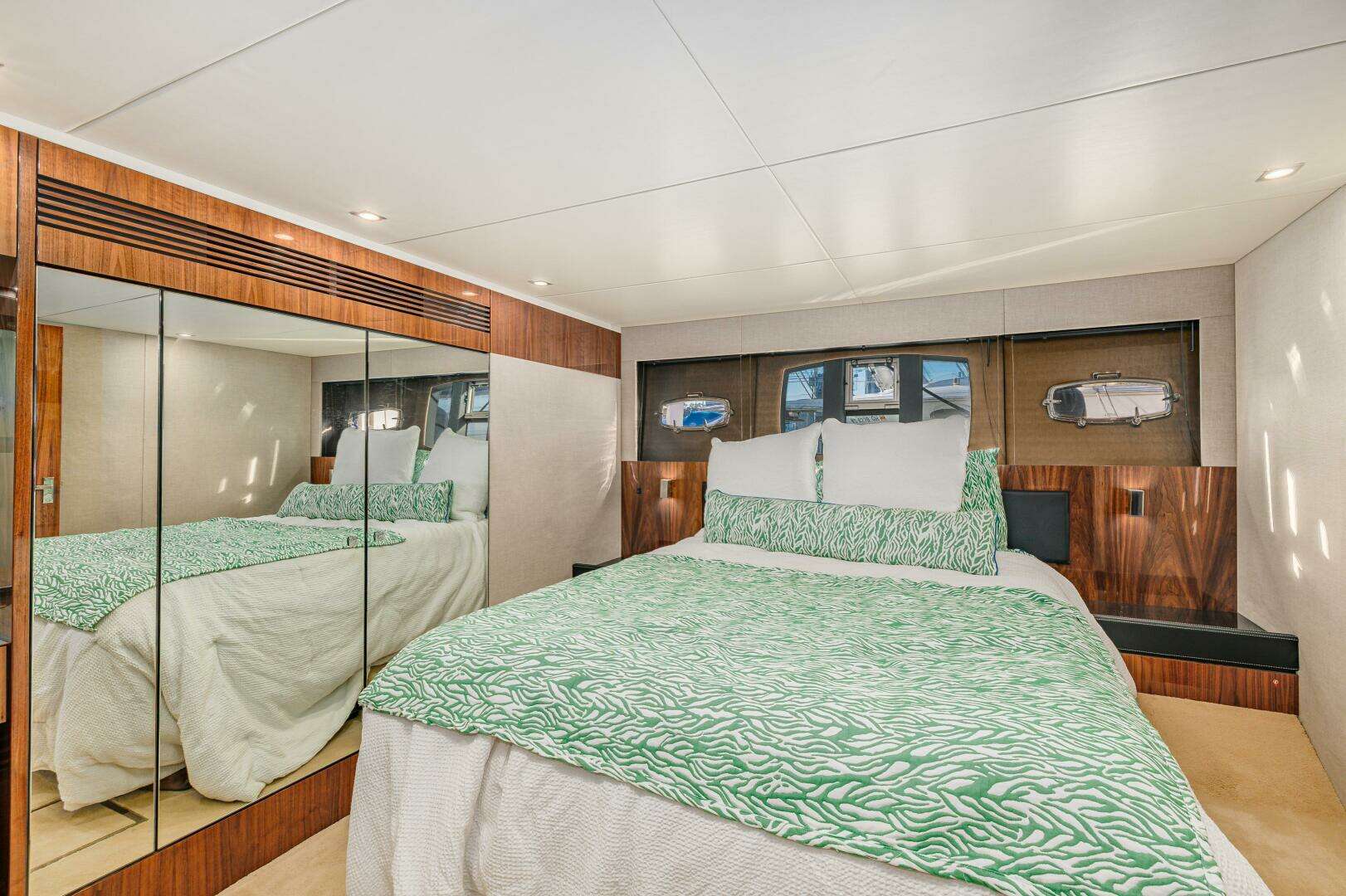 2011 Fairline 65 Squadron - Image 52