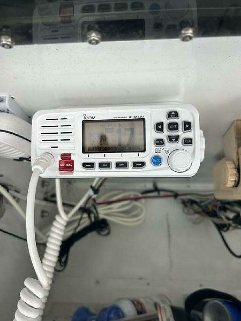 2000 Century 3100 Center Console - Image 13