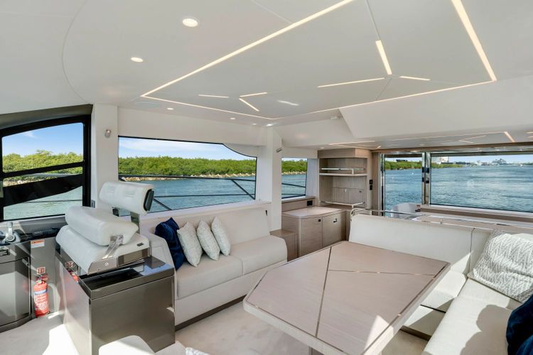 2024 Sunseeker Manhattan 55 - Image 30