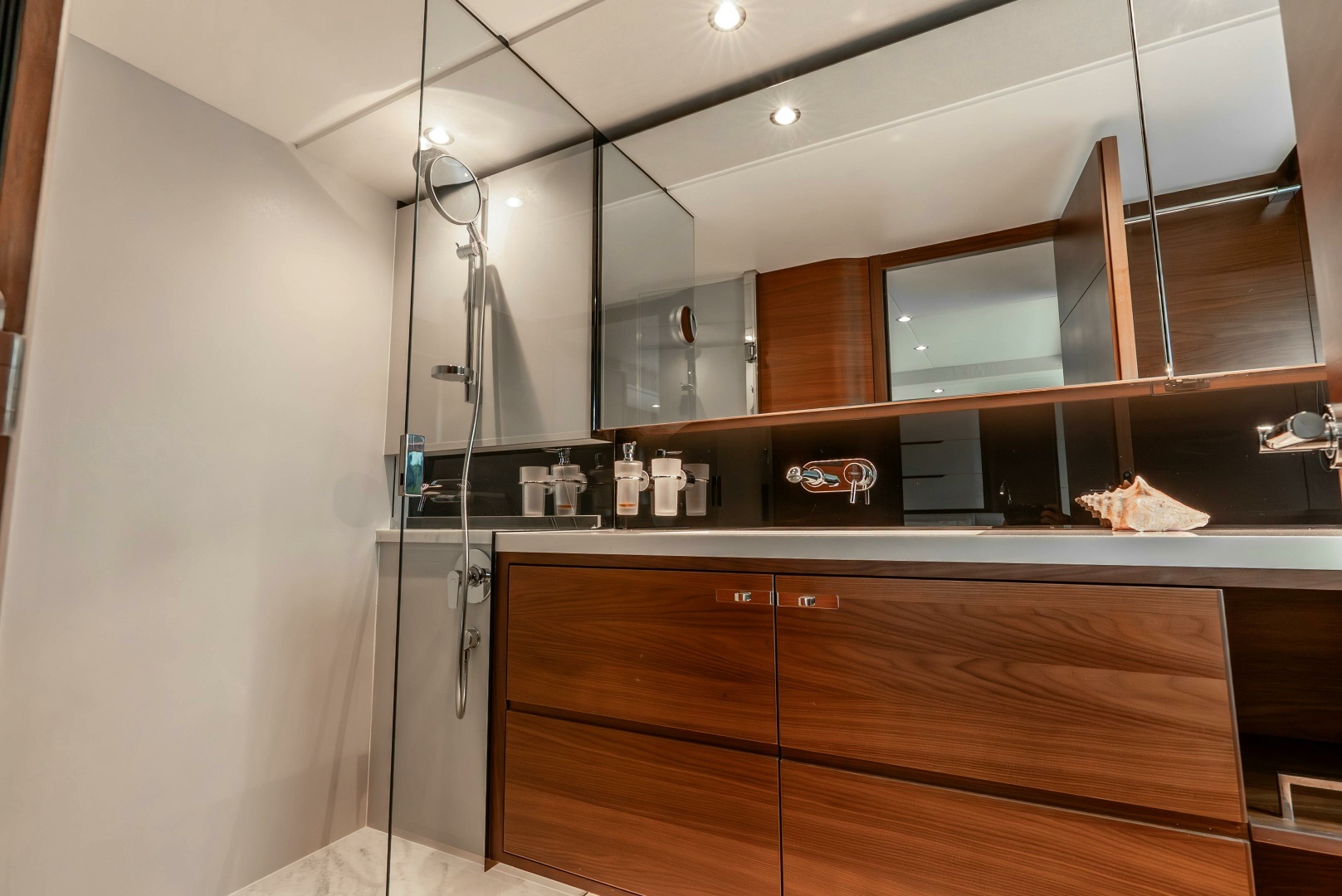 2018 Princess Yachts — - Image 47