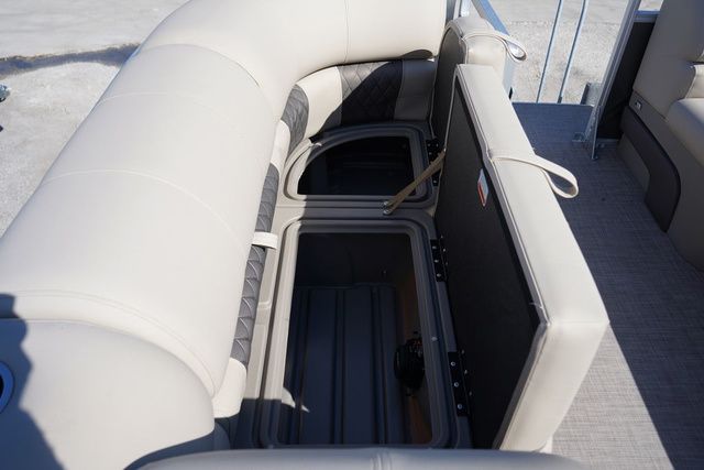 2025 Sun Tracker 20 Party Barge - 15