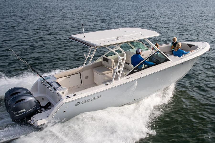 Manufacturer Provided Image: 2021 Sailfish 276 DC boat cruising on water with passengers.