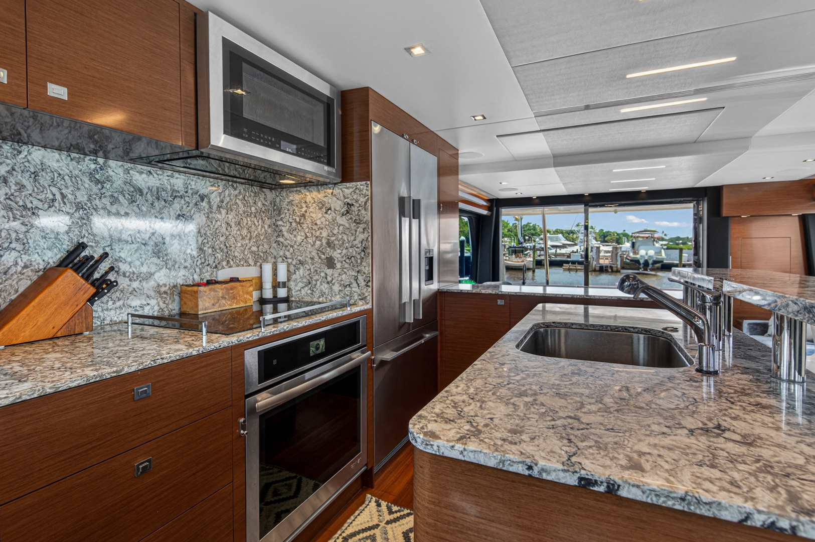 2021 Ocean Alexander 70E - Image 31