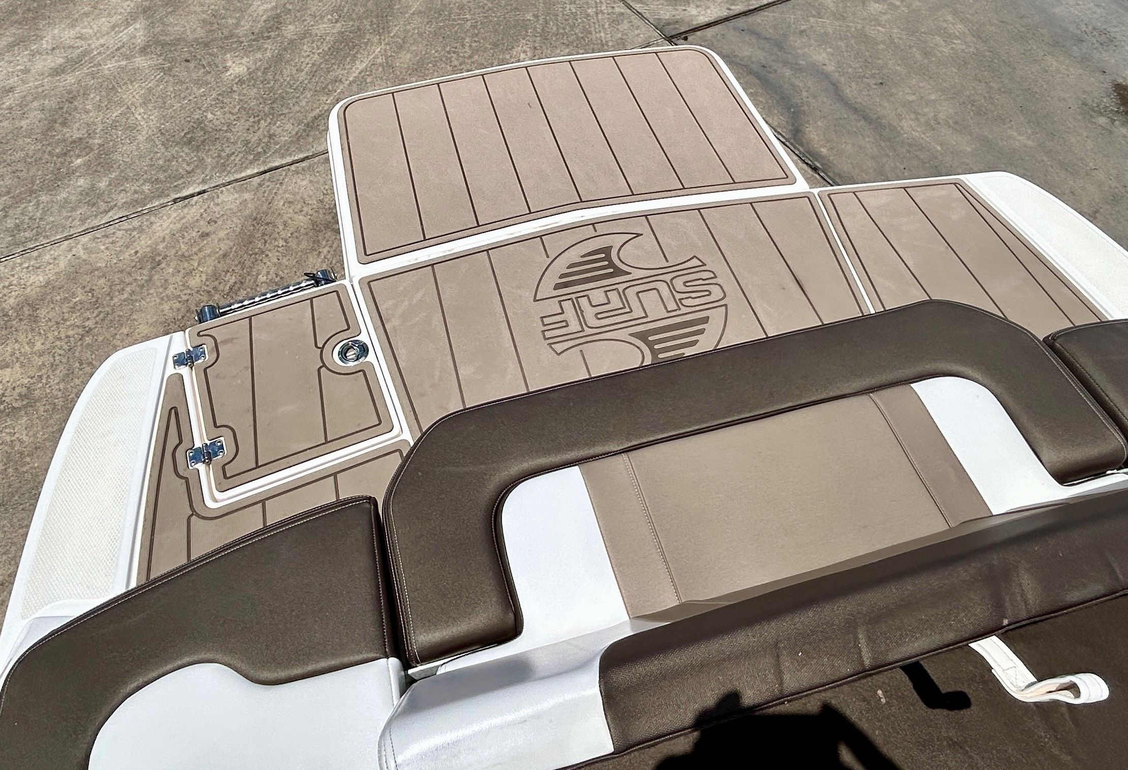 2018 Chaparral 23 Surf - 60