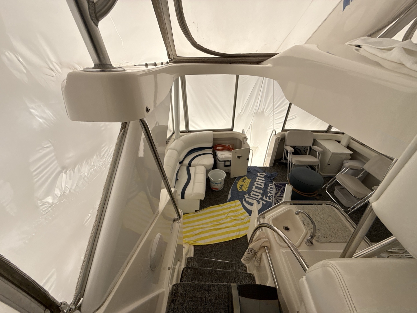 1999 Silverton 422 - Image 21