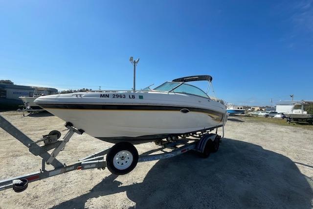 2001 Chaparral 230 SSi