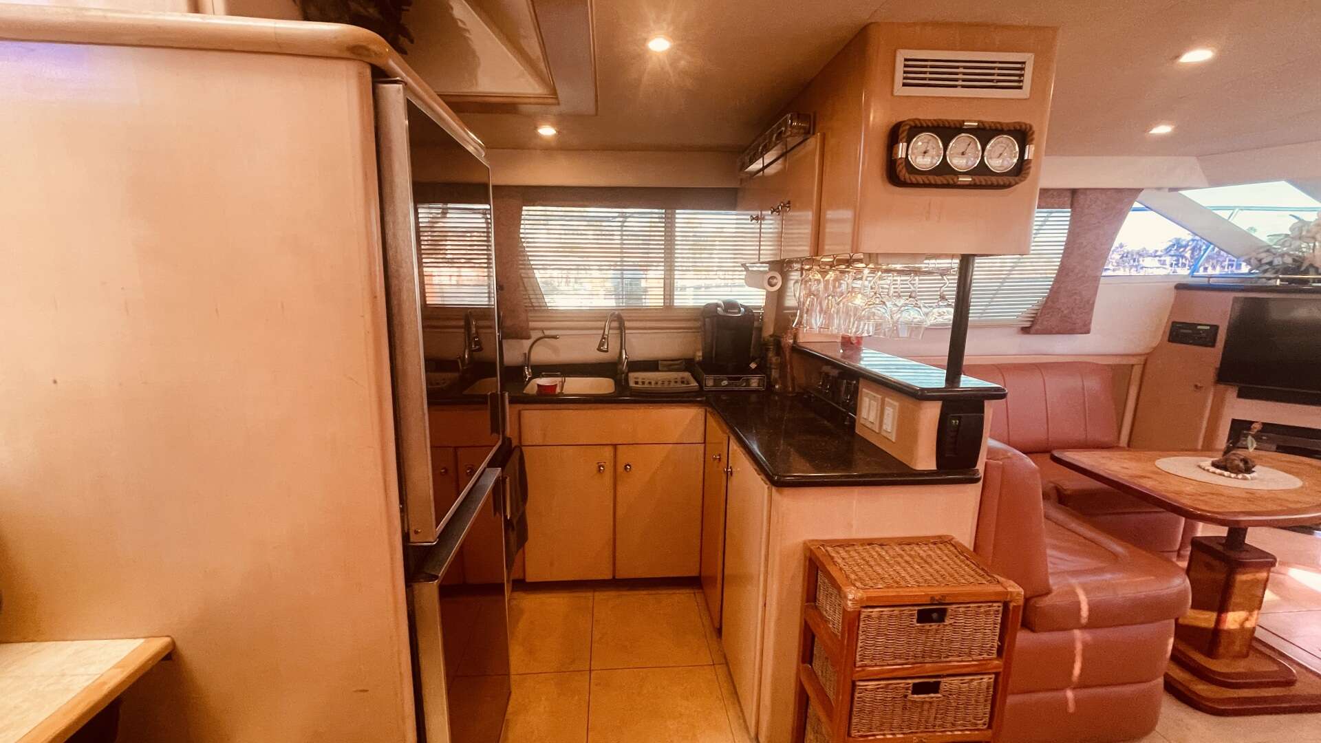 1997 CARVER YACHTS 500 COCKPIT MY - Image 18
