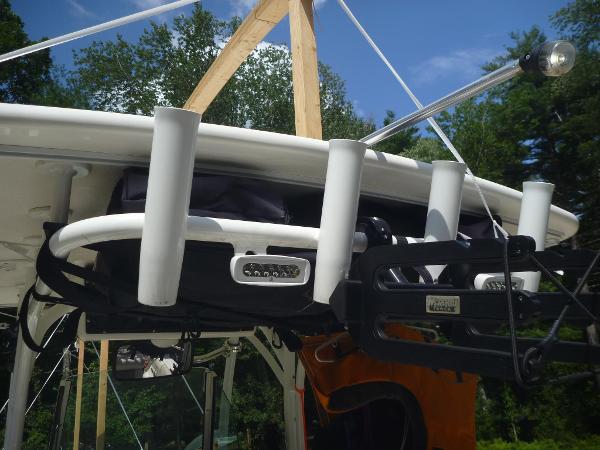2017 Mako 234 Center Console - 23